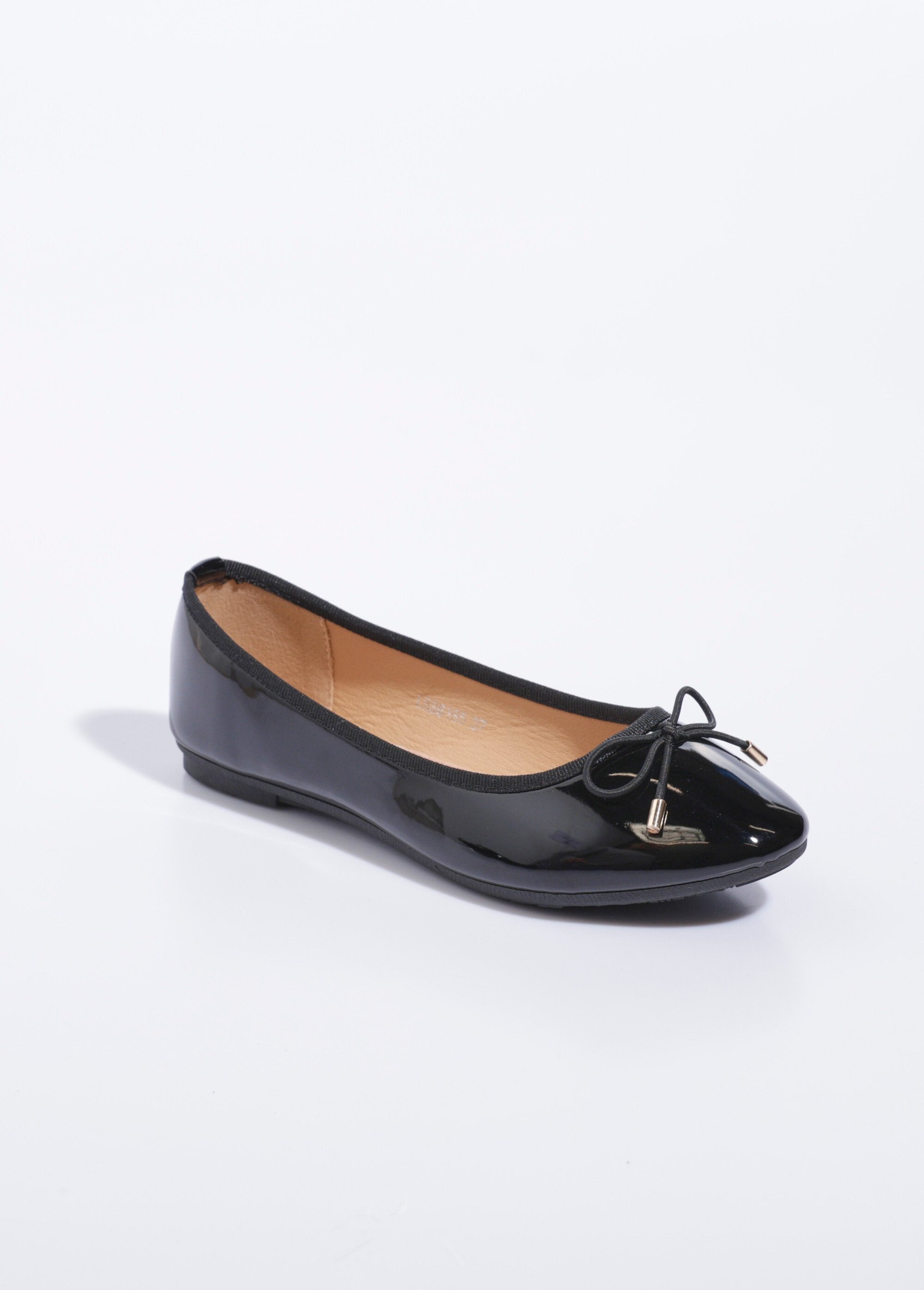 Patent_leather_flat_ballerinas_with_small_bow_Black_varnish_FA1_slim