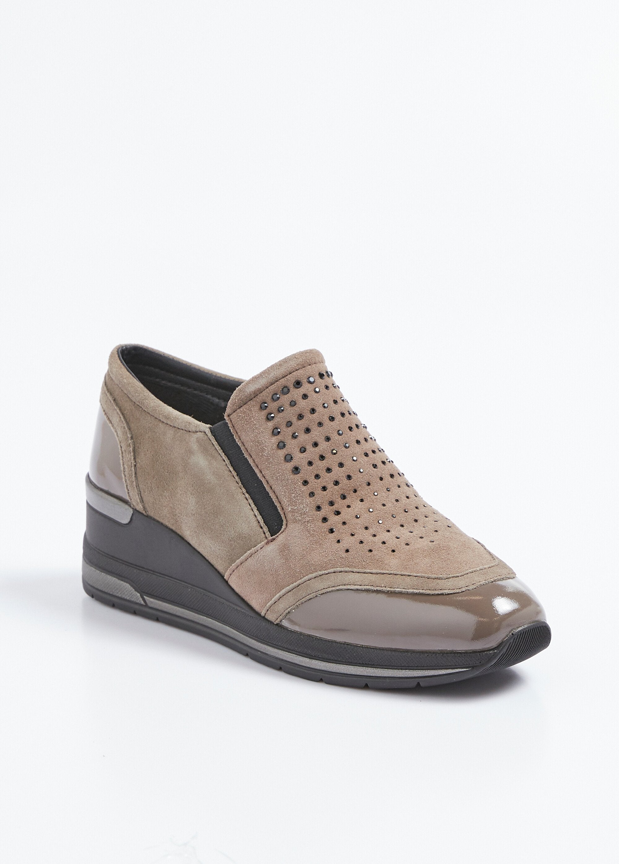 Wedge_sneakers,_suede_and_patent_leather_Mole_FA1_slim