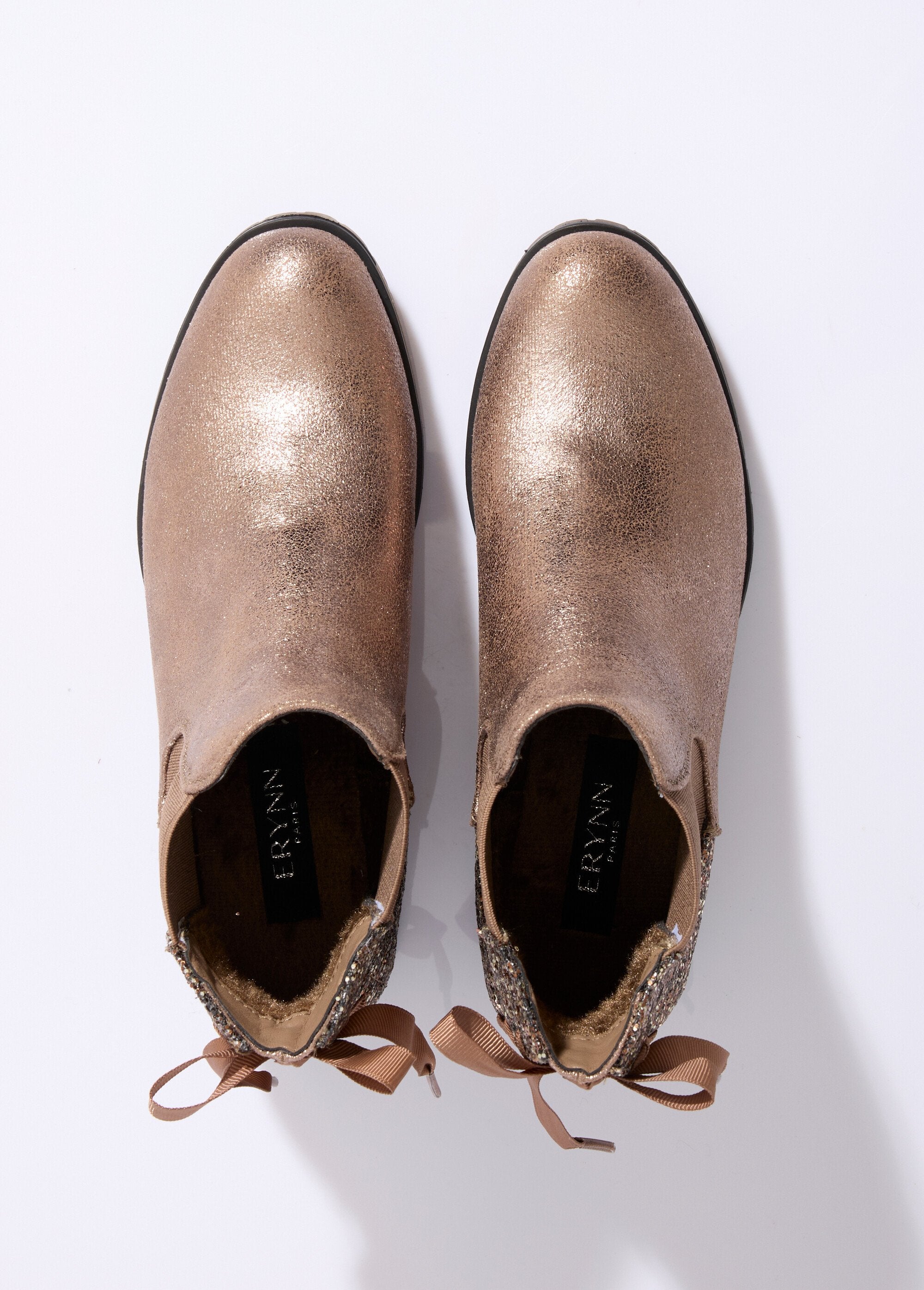 Chelsea_boots_with_fancy_heels_and_bow_Mole_OV1_slim