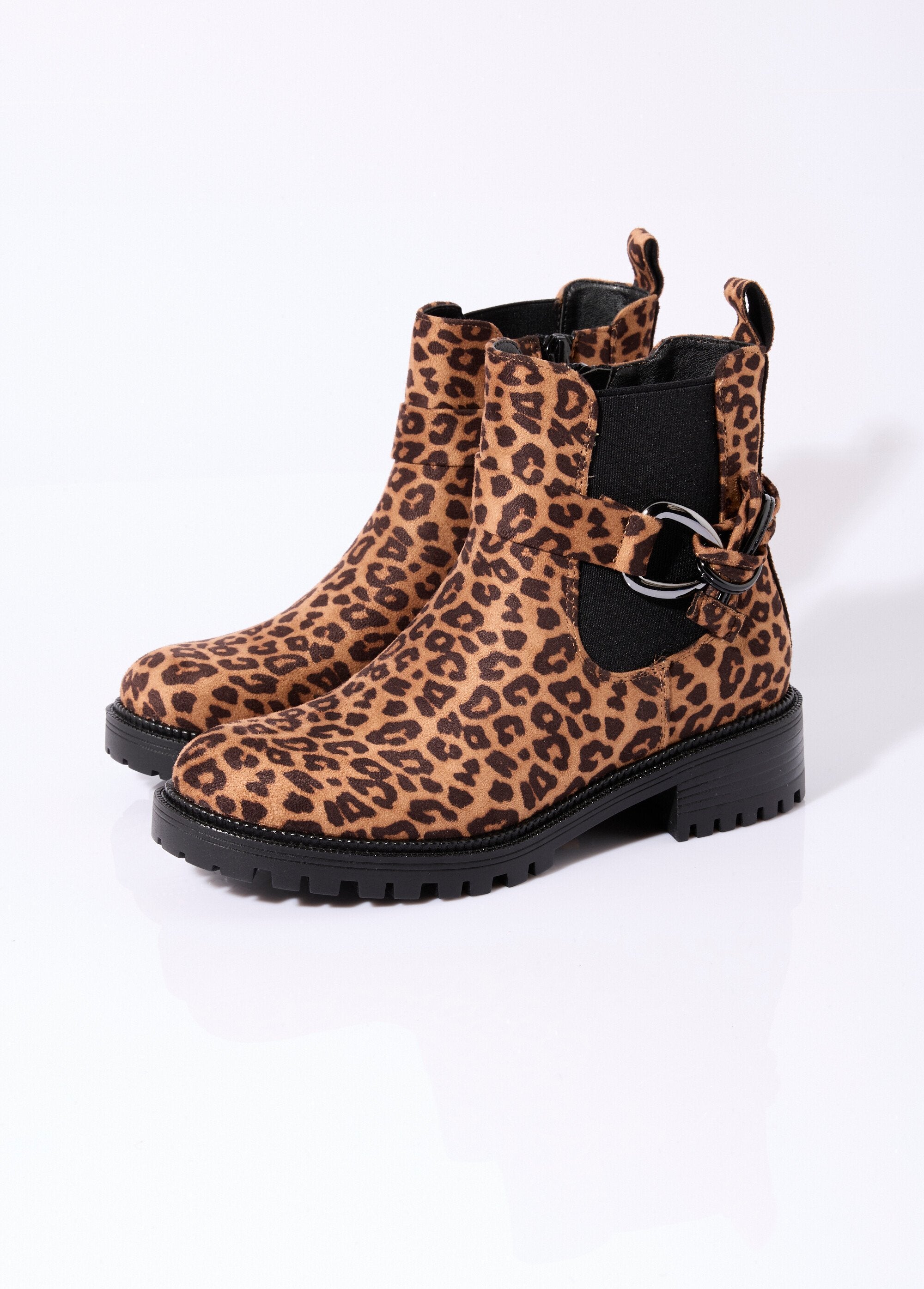 Leopard_print_suede_flat_boots_Leopard_DE1_slim
