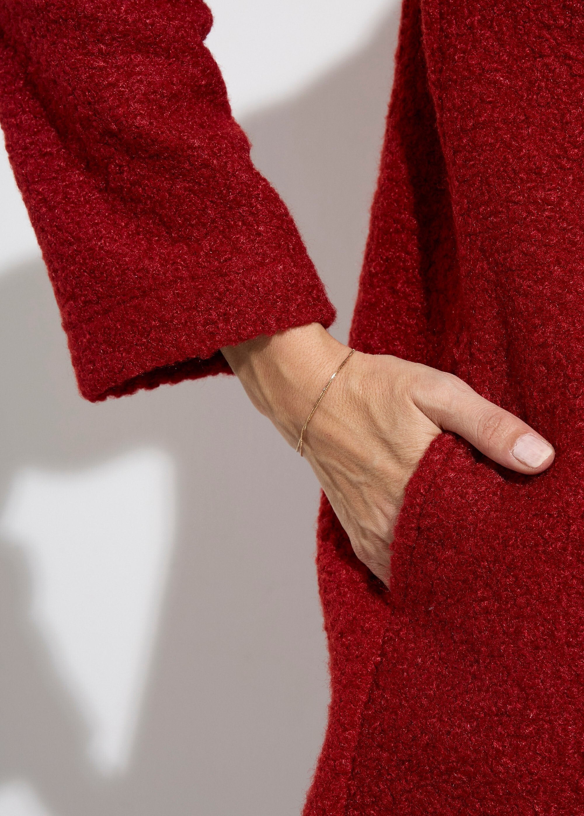 Long,_plain,_bouclé-style_pea_coat_Brick_DE2_slim