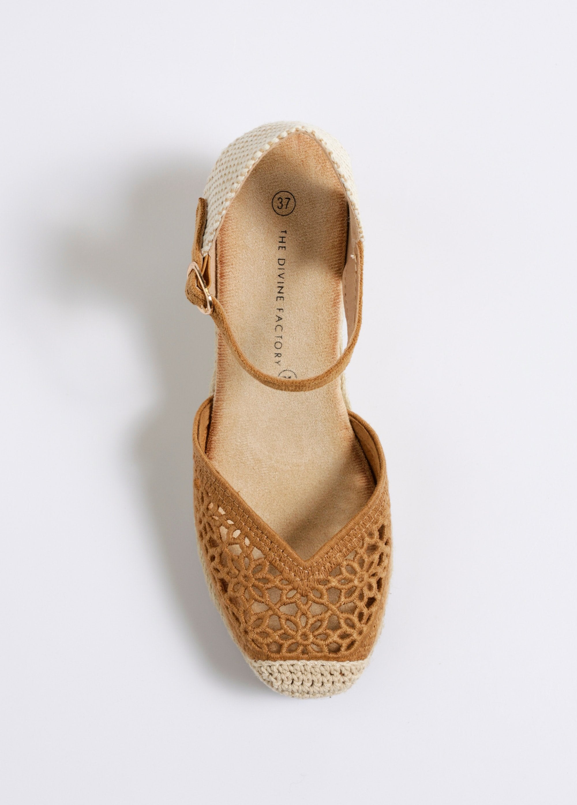 Openwork_flower_wedge_espadrilles_camel_OV1_slim