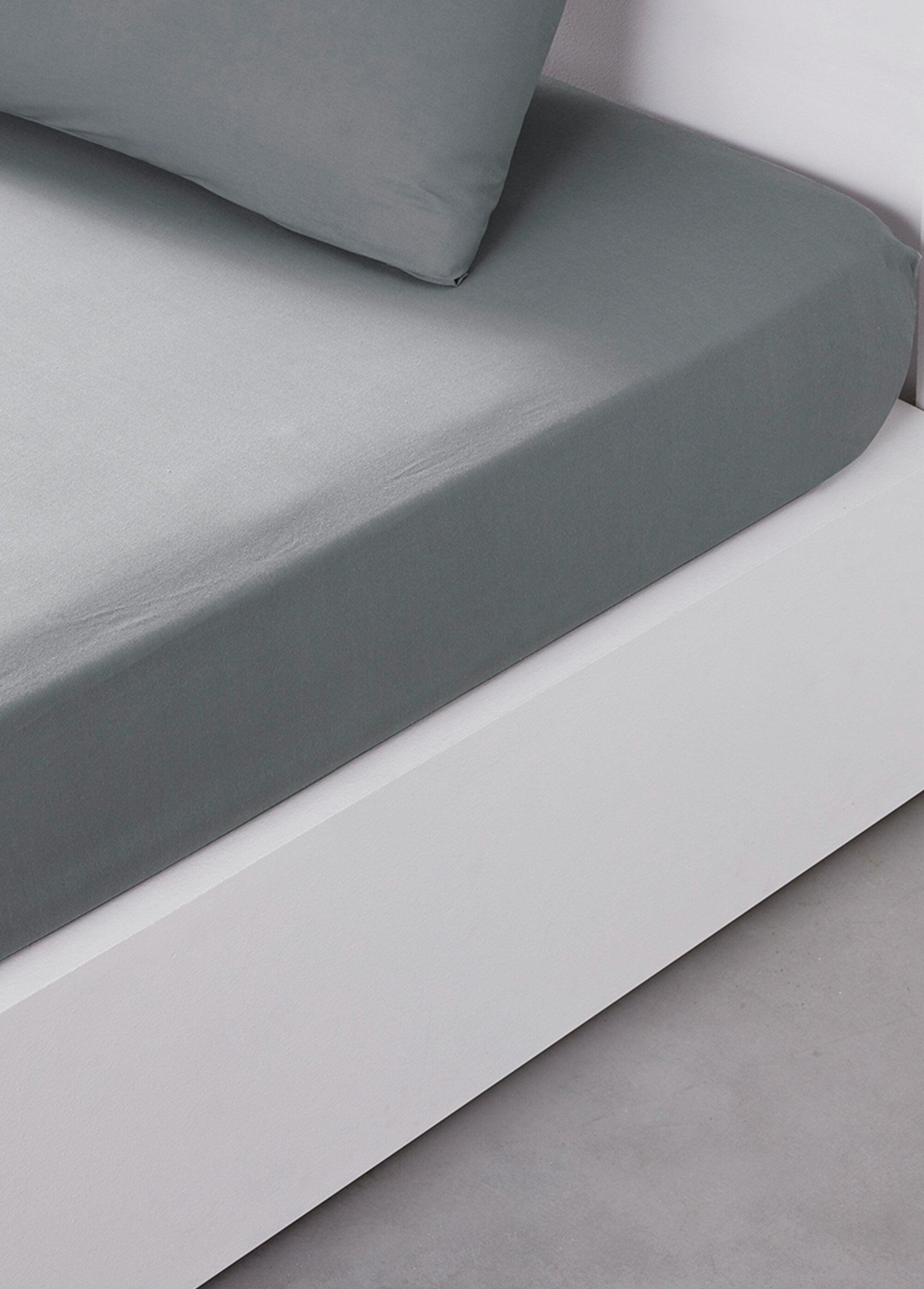 Plain_cotton_fitted_sheet_Steel_DE1_slim