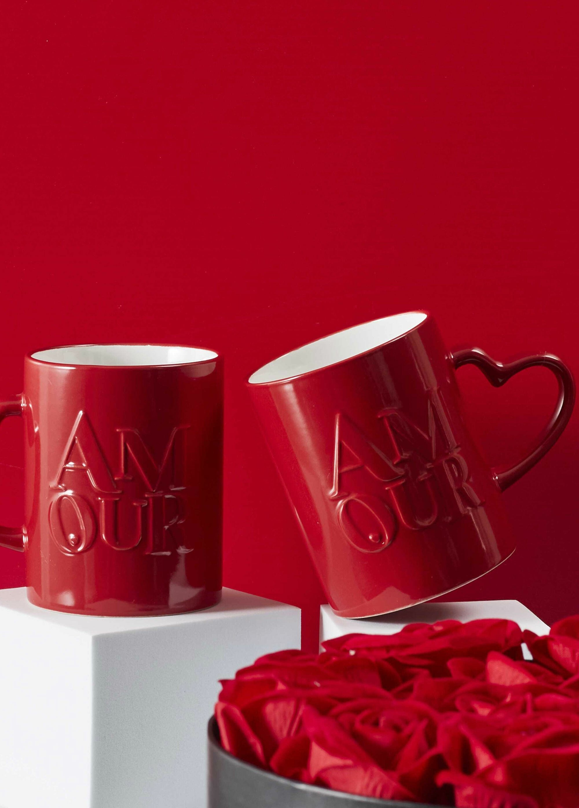 Set_of_two_stoneware_Love_mugs_with_heart-shaped_handles_Red_SF1_slim