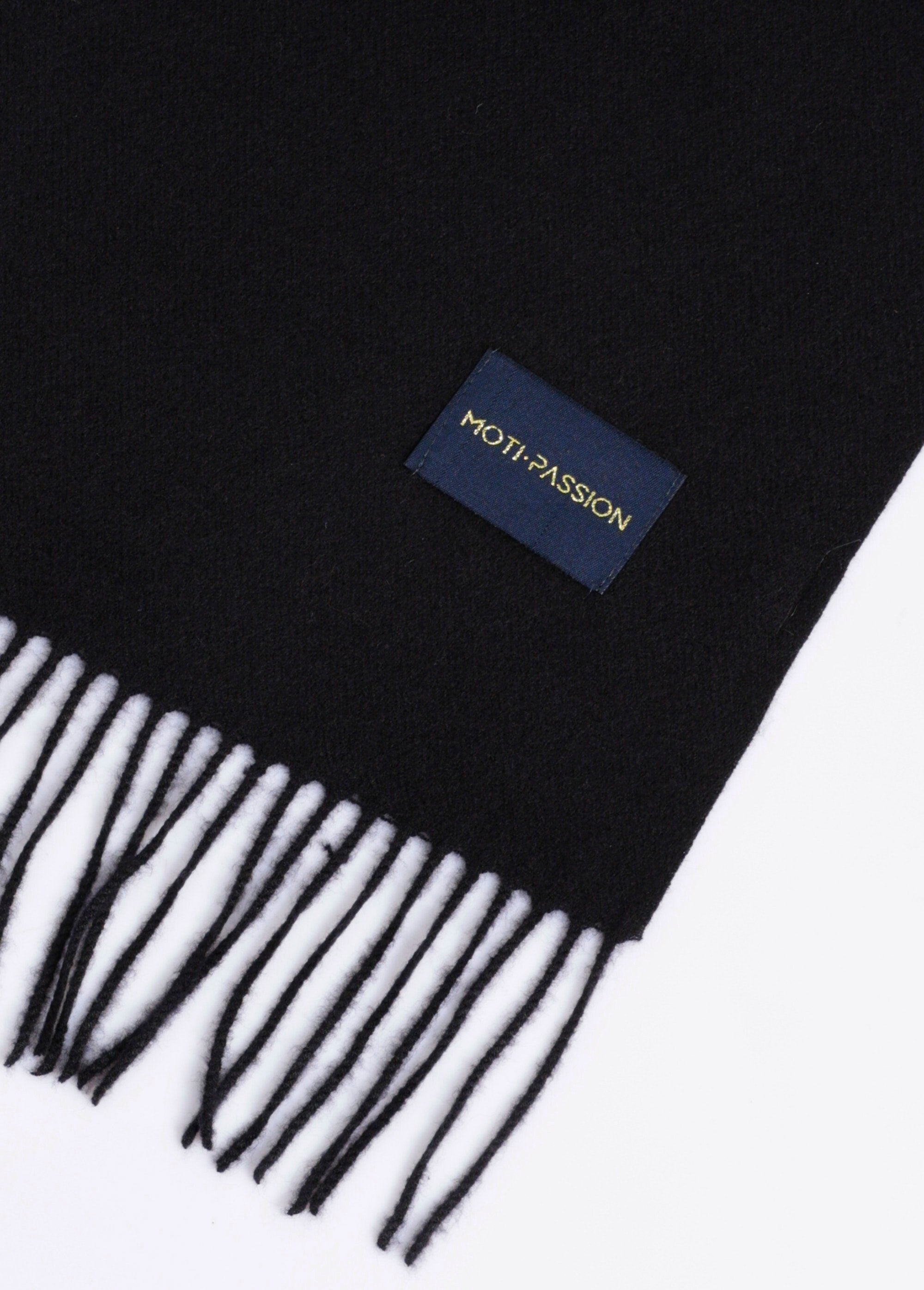 Classic_fringed_scarf_with_wool_Black_DE1_slim