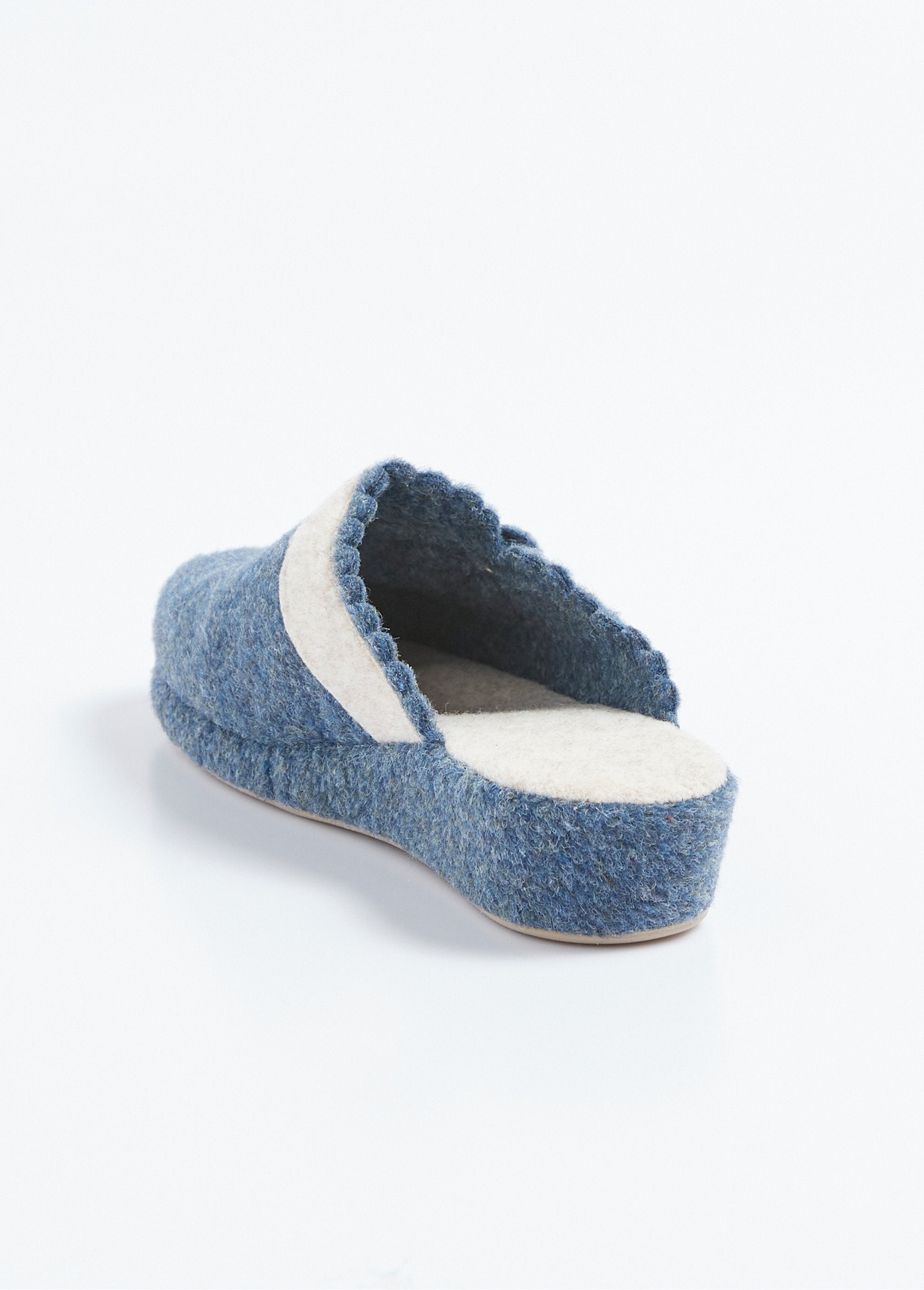 Felt_mule_with_floral_application_Marine_DO1_slim