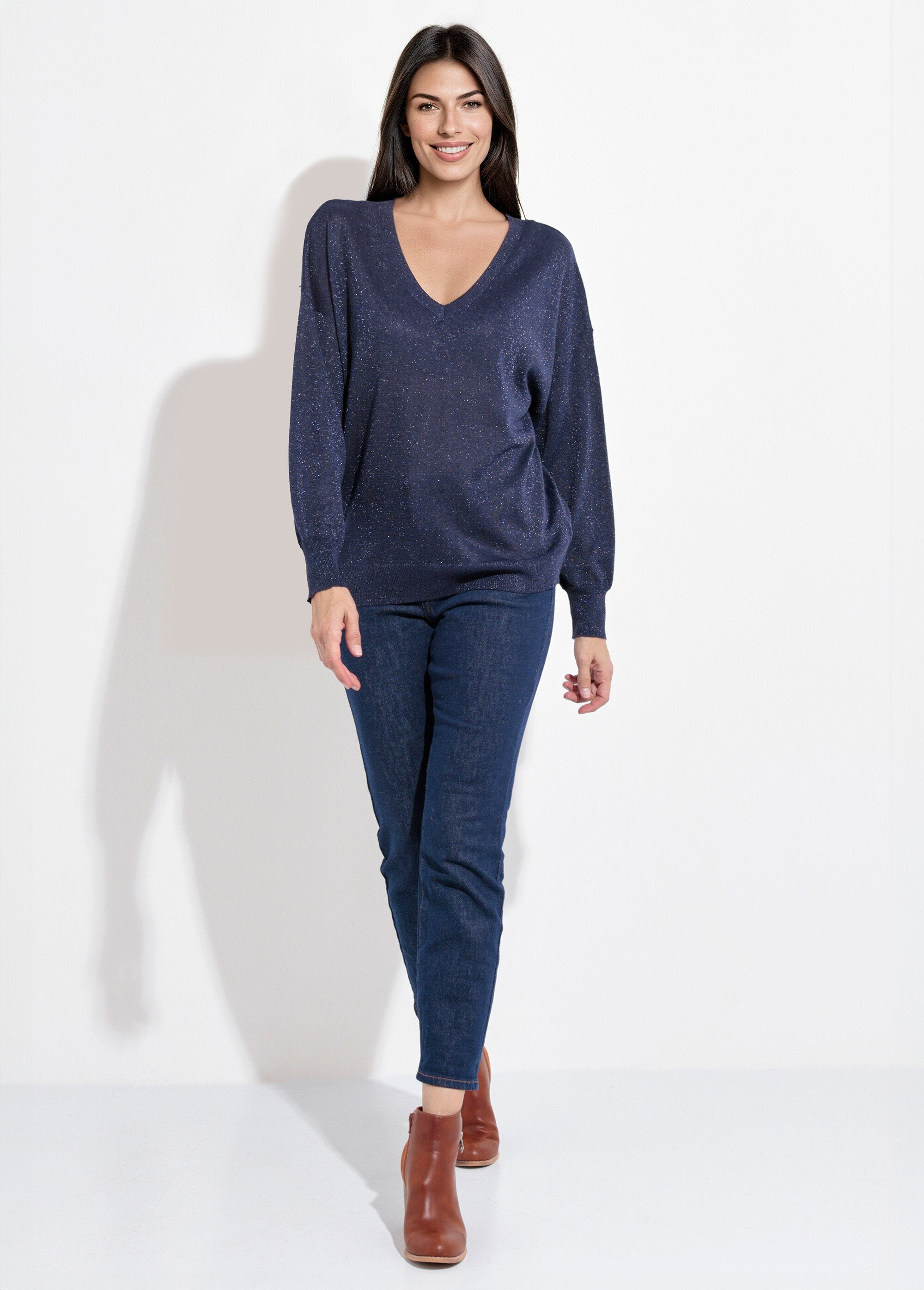 Fine_gauge_metallic_knit_V-neck_sweater_Marine_SF1_slim