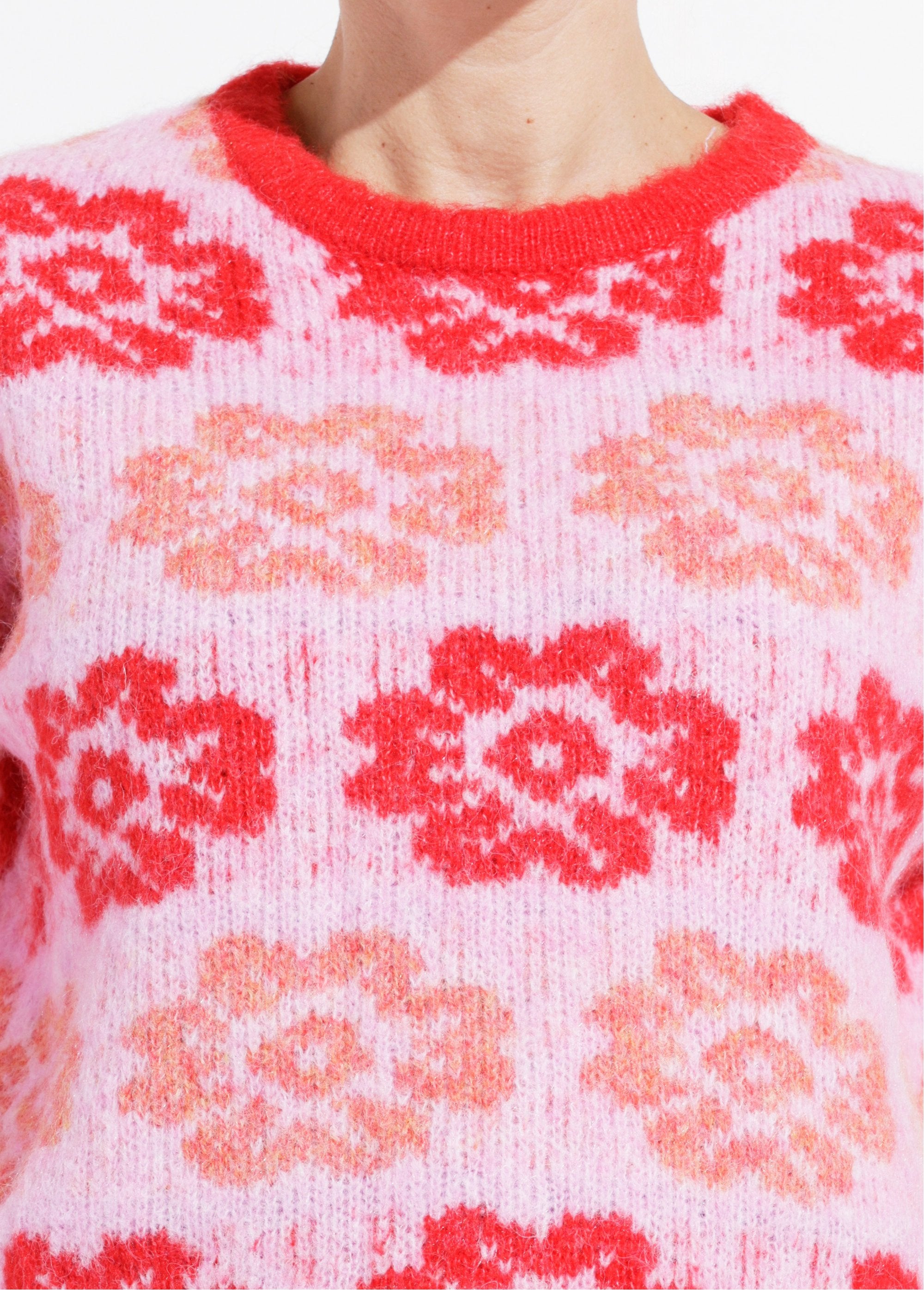 Cropped_floral_knit_sweater_Pink_and_red_DE1_slim