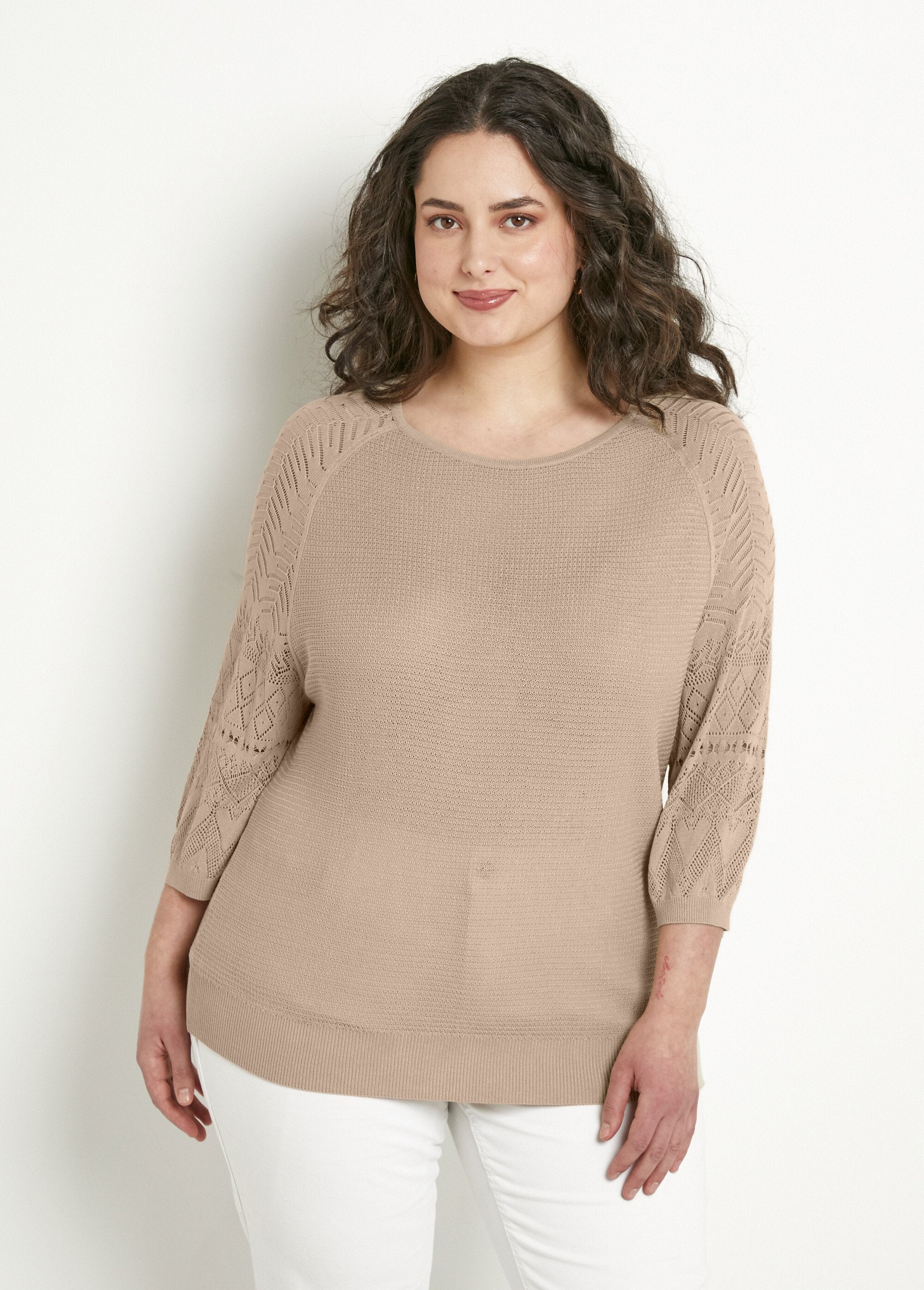 Lightweight_sweater_with_3/4_raglan_sleeves_and_round_neck_Beige_FA1_curvy