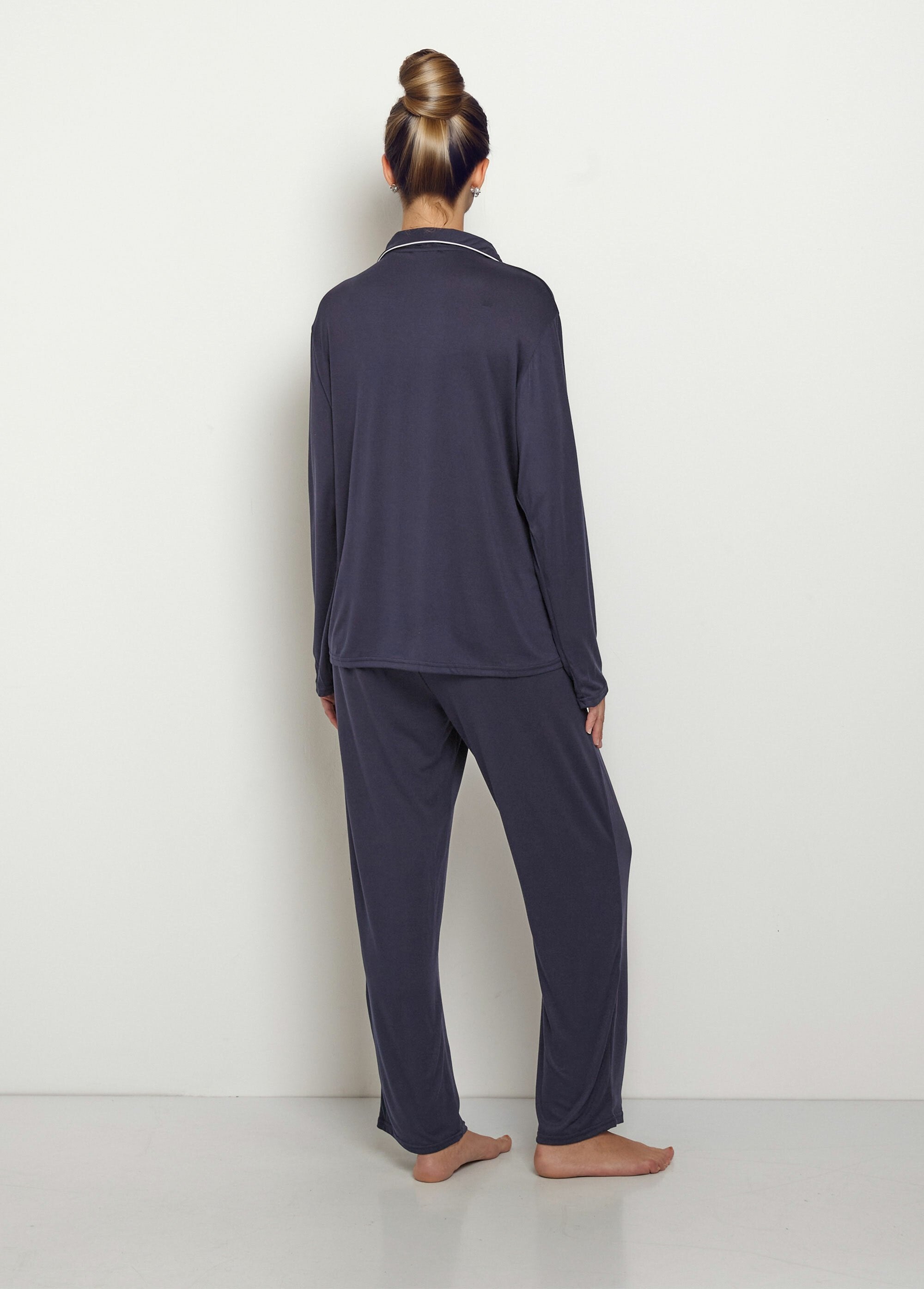 Tailored_collar_and_long_sleeve_pajamas_Blue_DO1_slim