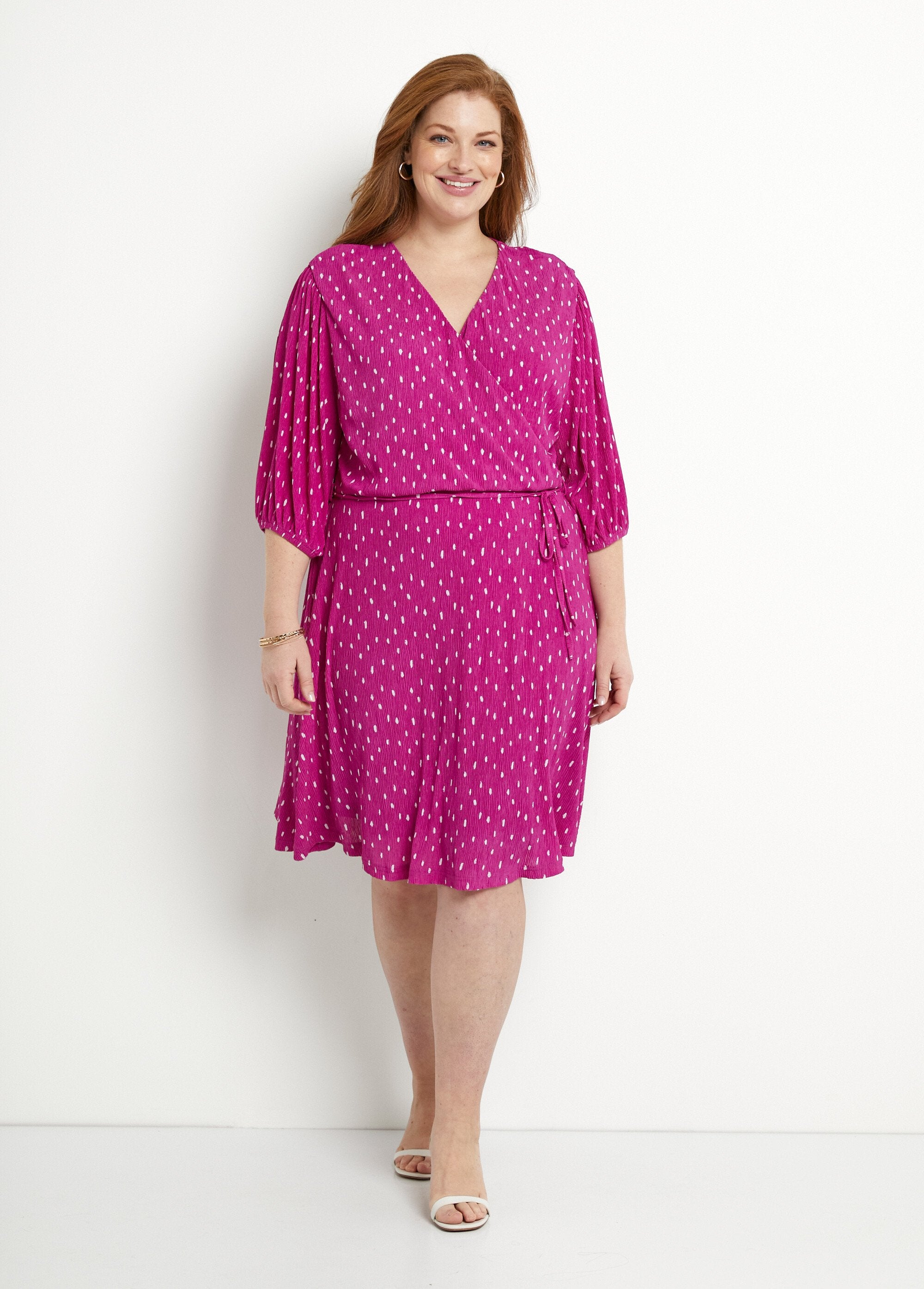 Short_wrap_dress_with_polka_dot_print_Purple_and_white_FA1_curvy