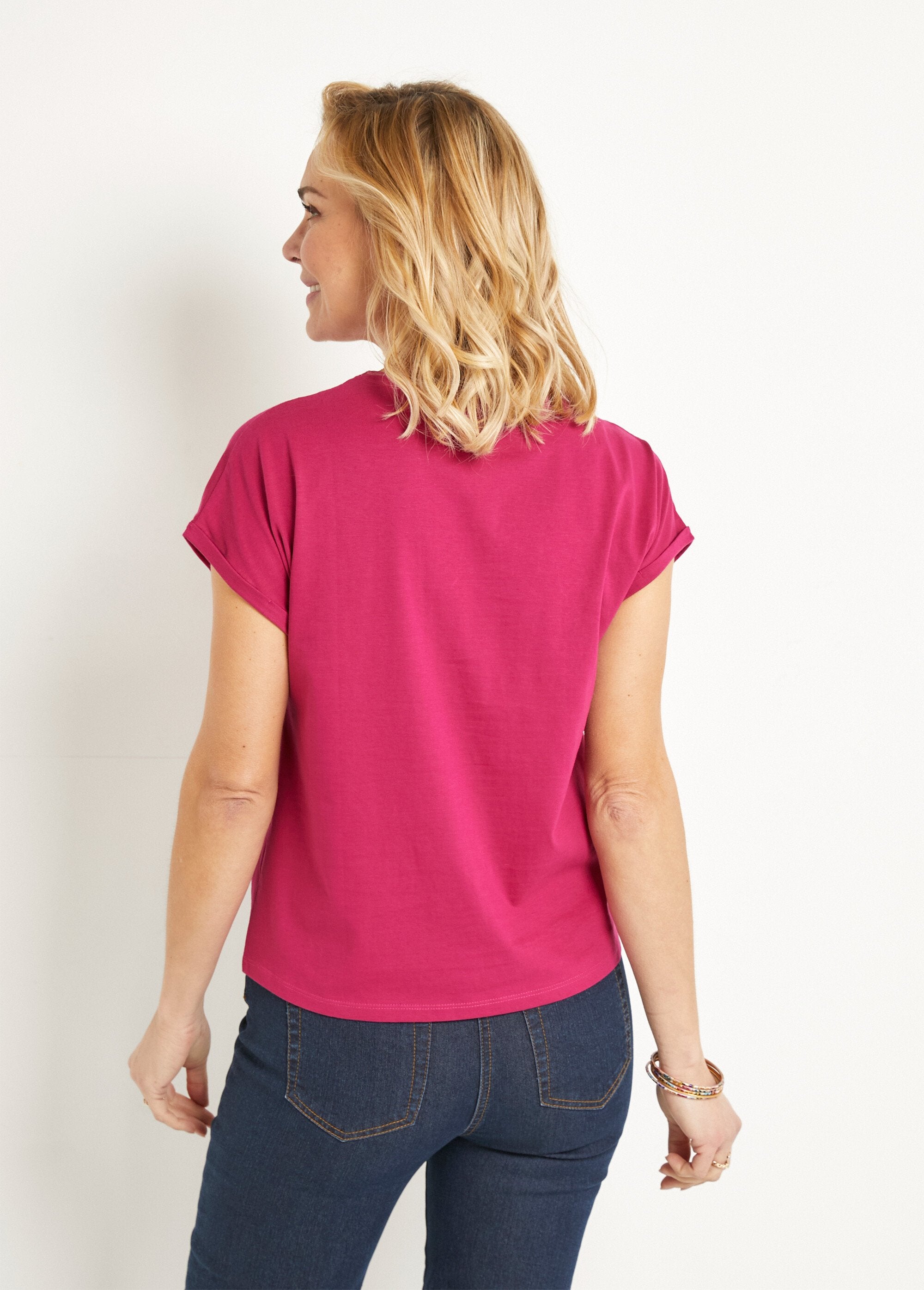 Plain_cotton_t-shirt_with_short_sleeves_and_sequins_Cassis_DO1_slim
