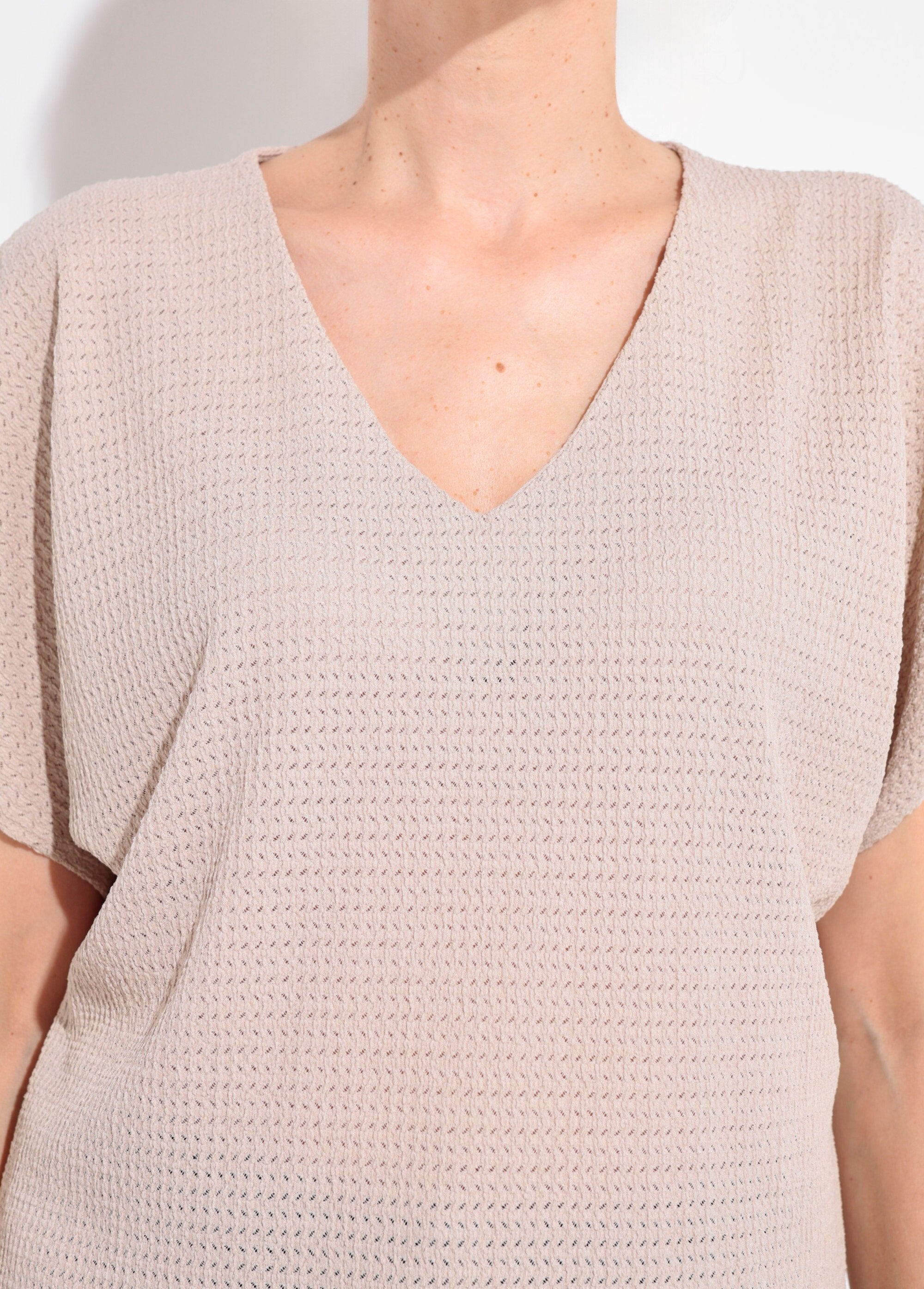 Textured_T-shirt_with_elasticated_sleeves_String_DE1_slim