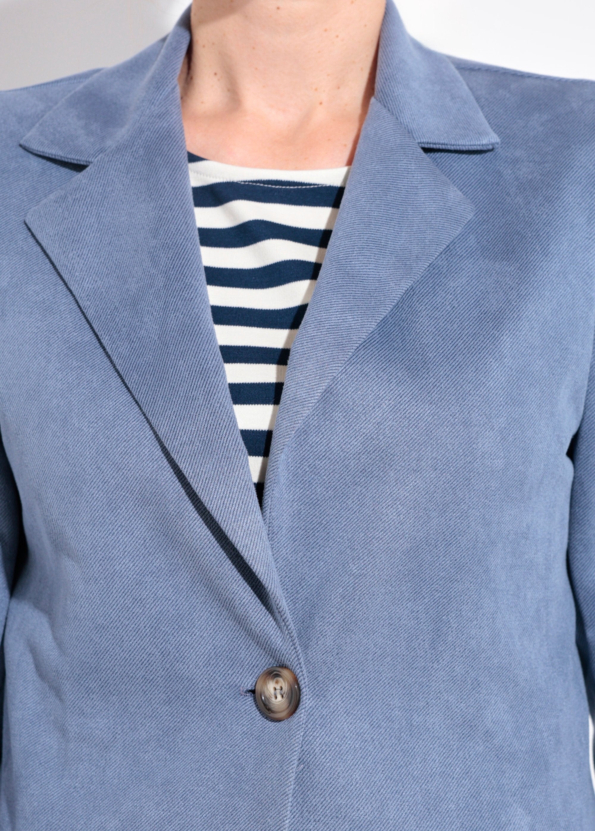 1-button_soft_twill_tailored_collar_jacket_Blue_DE1_slim