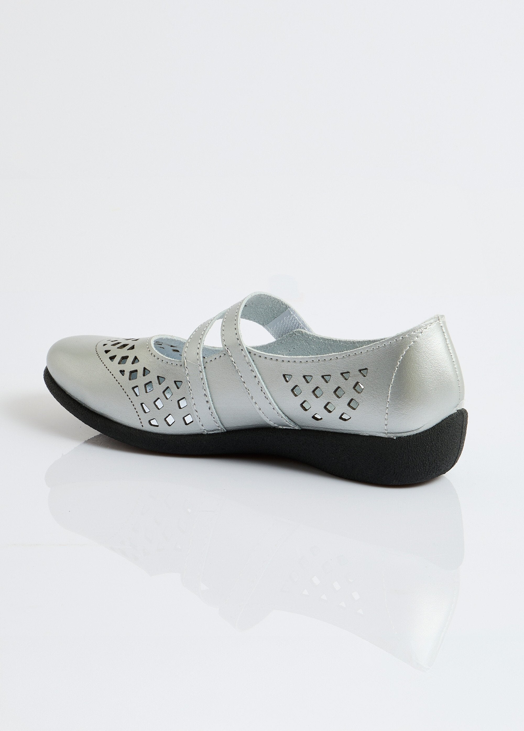 Comfortable_width_baby_leather_ballerinas_Iridescent_silver_DO1_slim