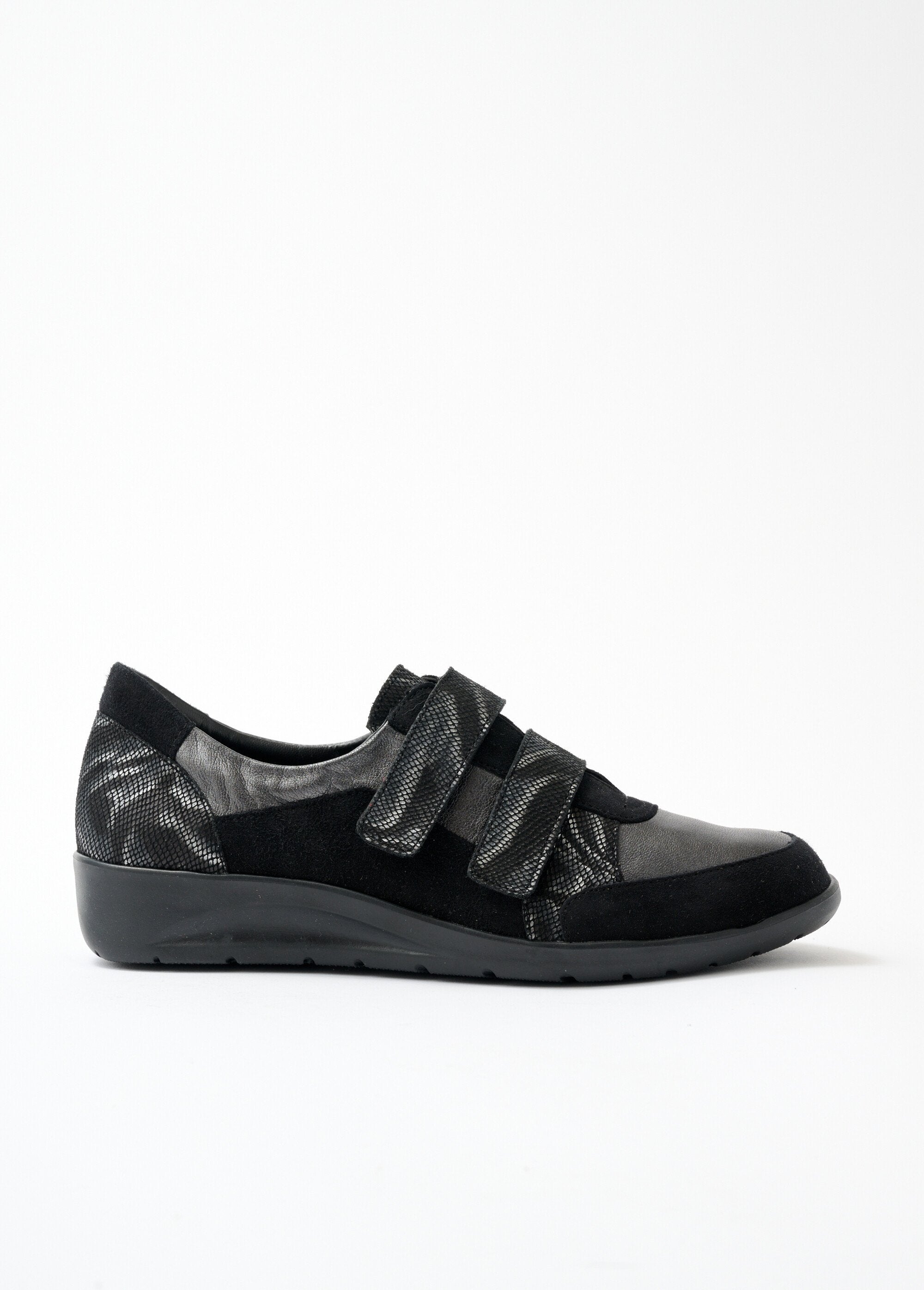 Comfortable_leather_wide_Velcro_sneakers_Black_DR1_slim