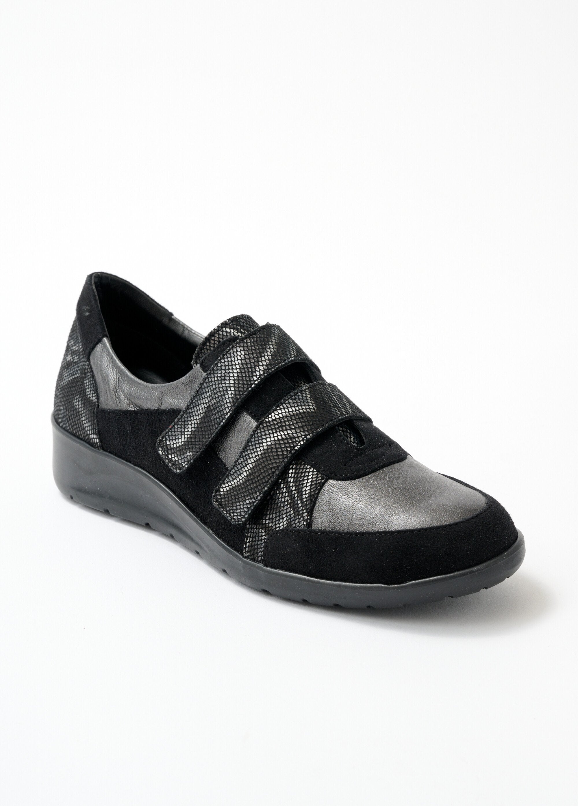 Comfortable_leather_wide_Velcro_sneakers_Black_FA1_slim