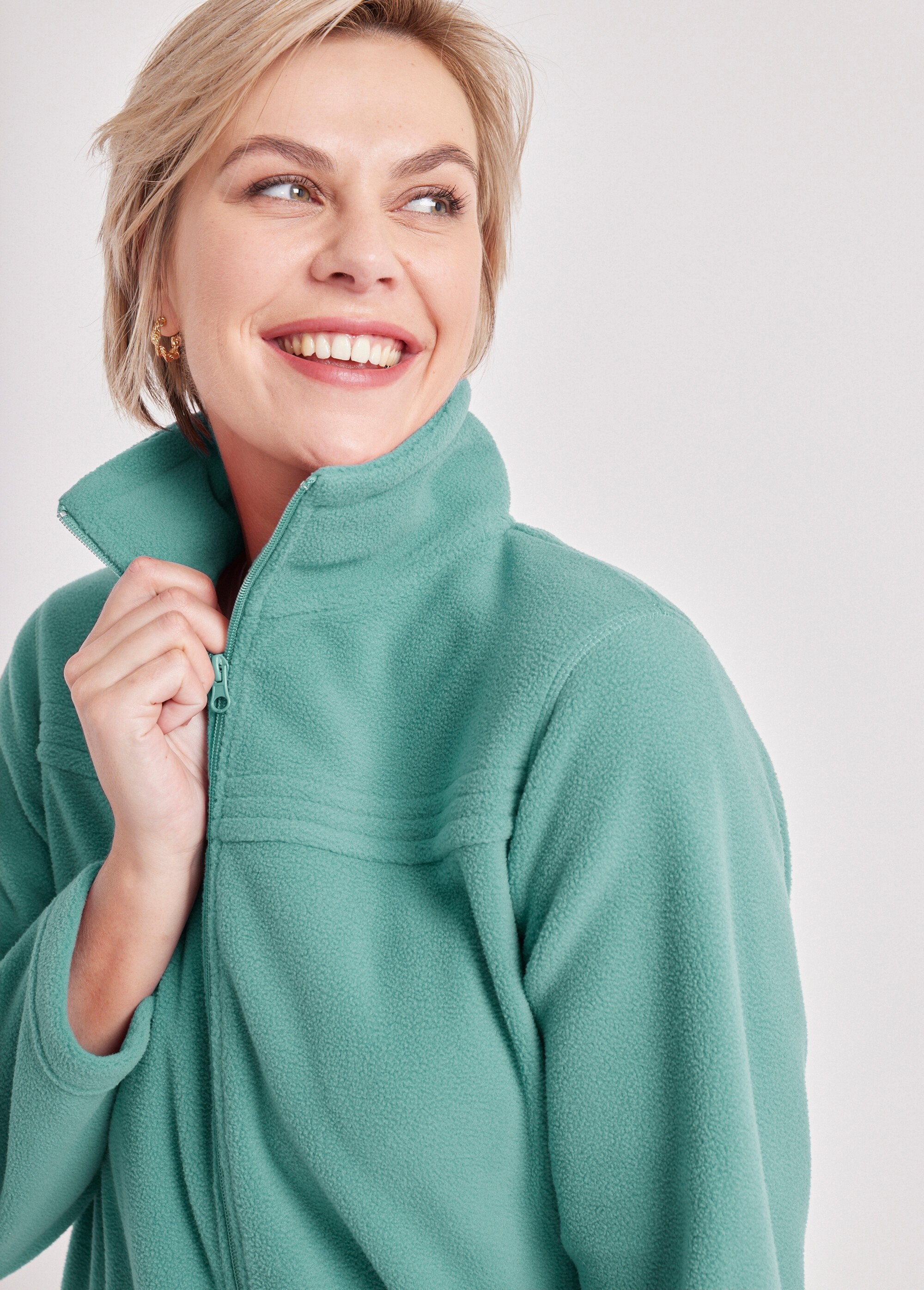 Long-sleeved_zipped_fleece_jacket_Mint_green_DE1_slim