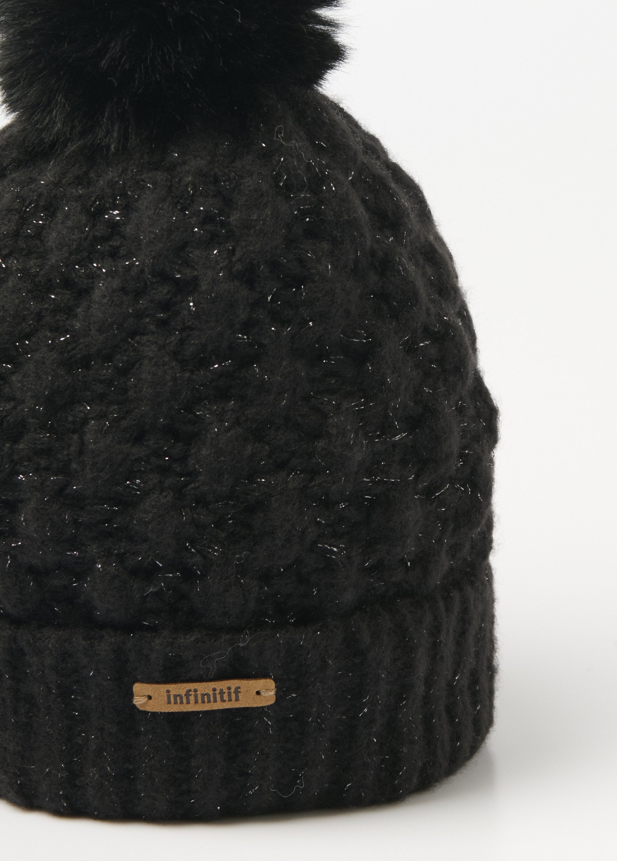Fancy_hat_with_shiny_thread_Black_DE1_slim