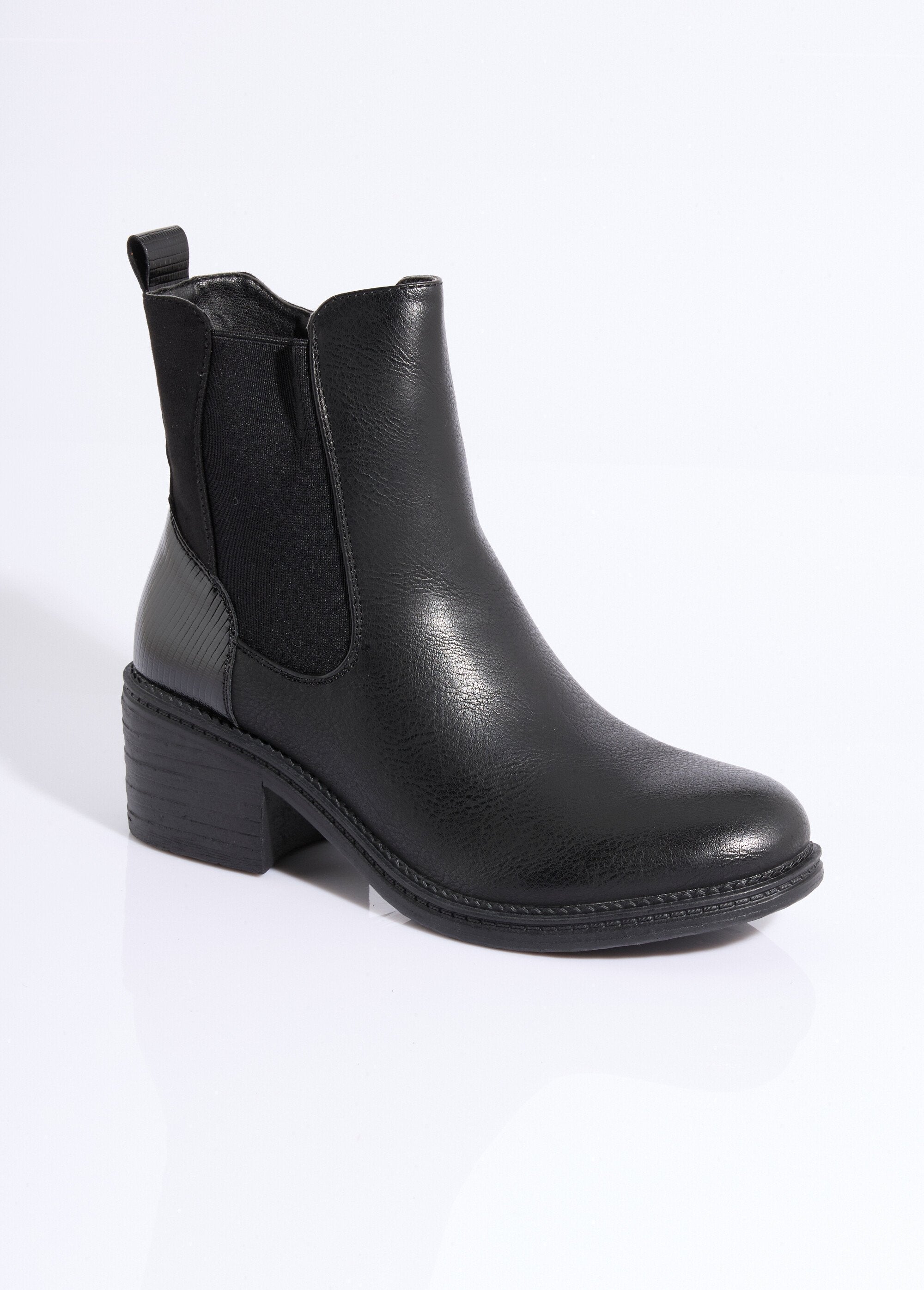 Round-toe_heeled_Chelsea_boots_Black_FA1_slim