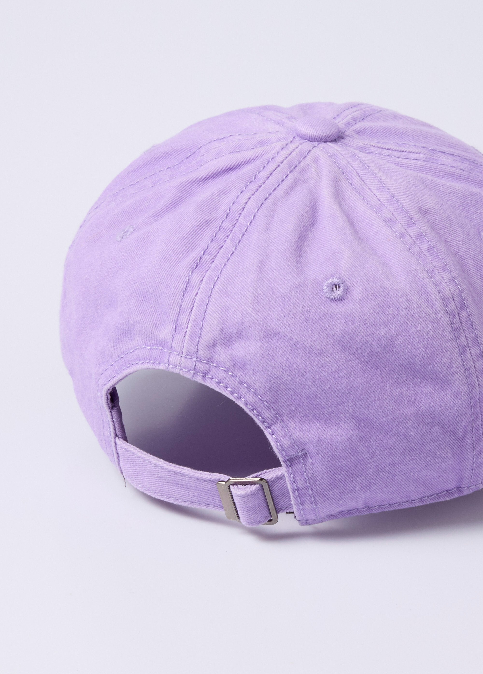 Colorful_canvas_cap_with_a_worn_effect_Parma_DO1_slim