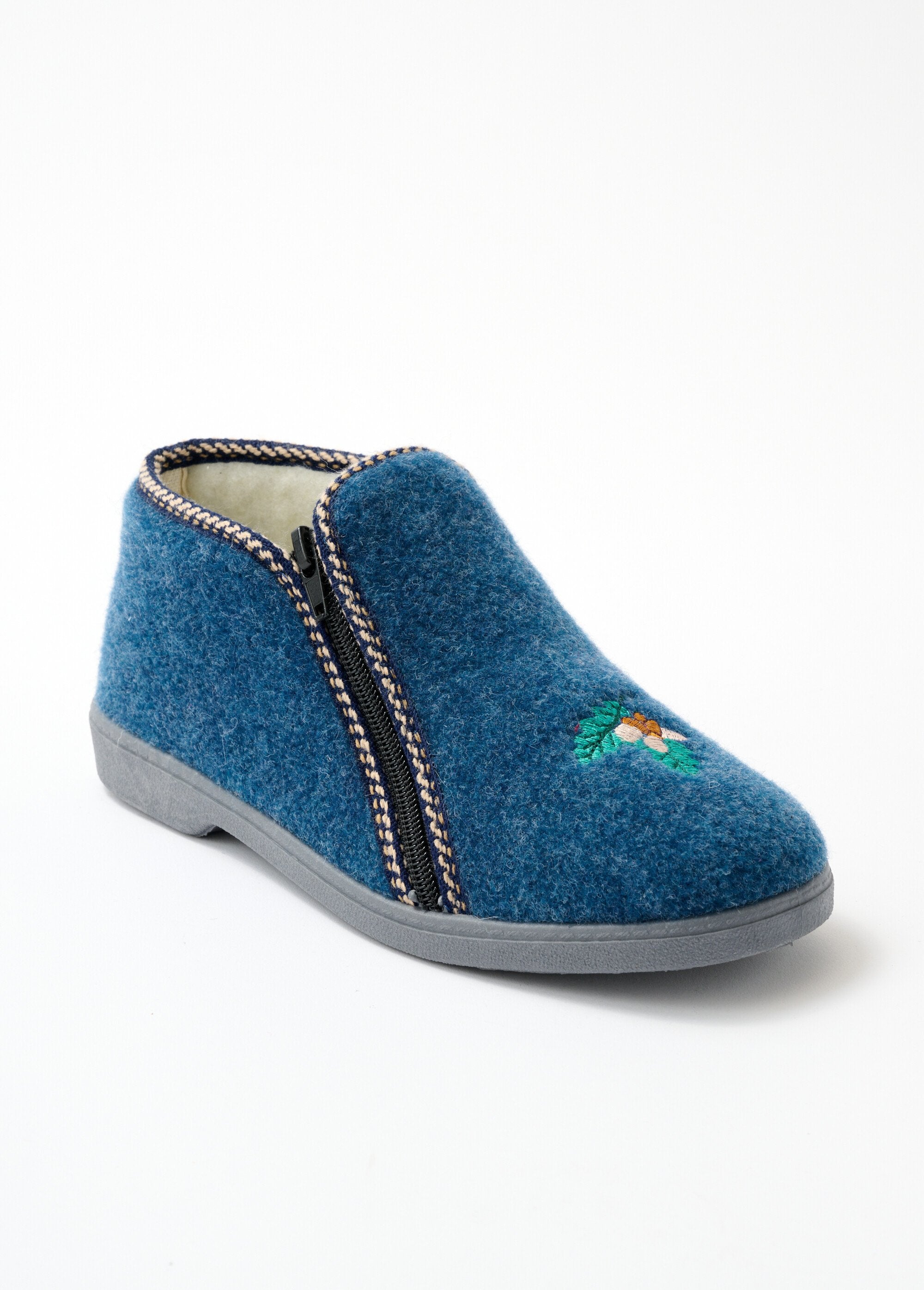 Wide_embroidered_high_slippers_Blue_jeans_FA1_slim