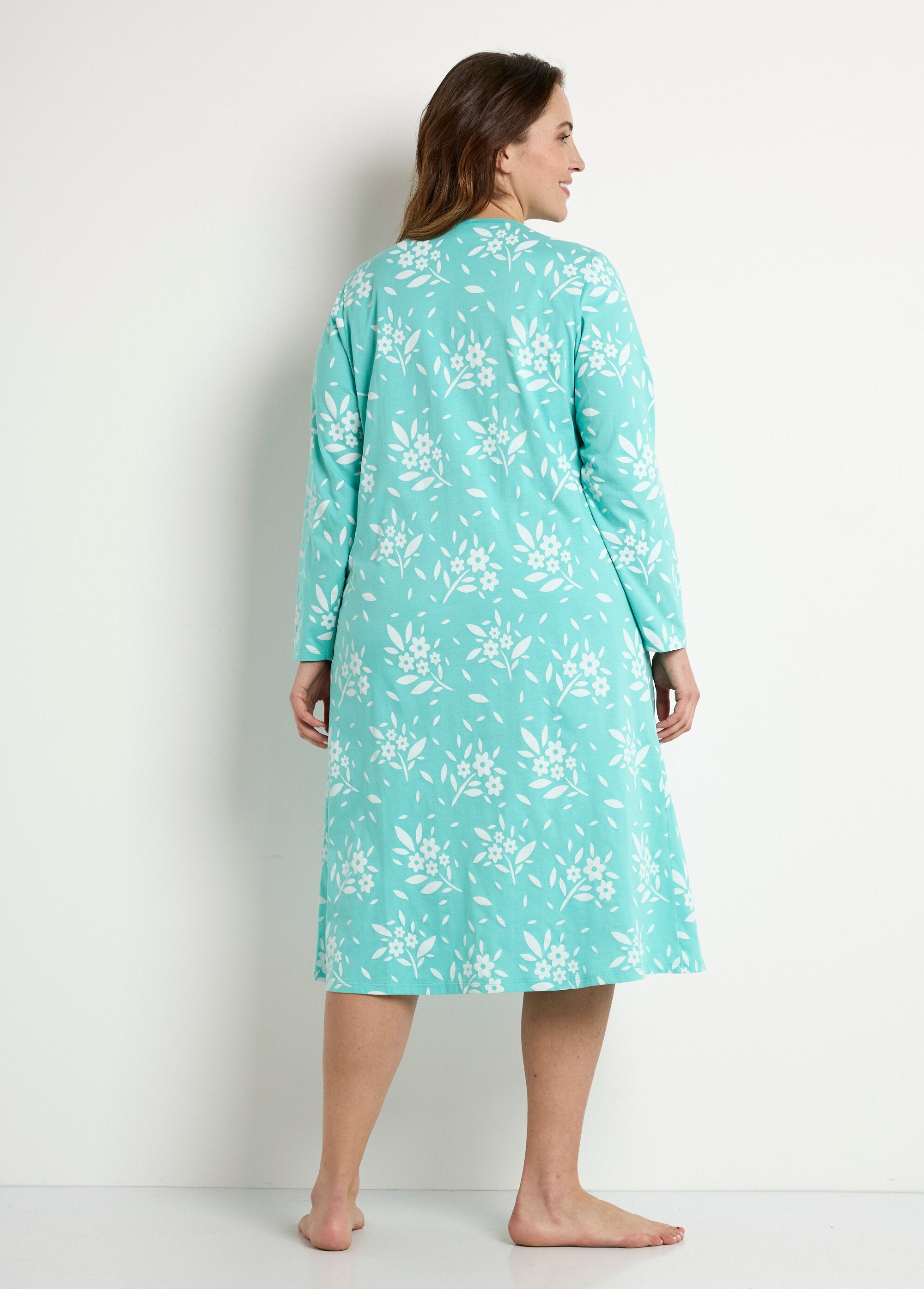 Mid-length_floral_cotton_buttoned_nightdress_Green_DO1_curvy