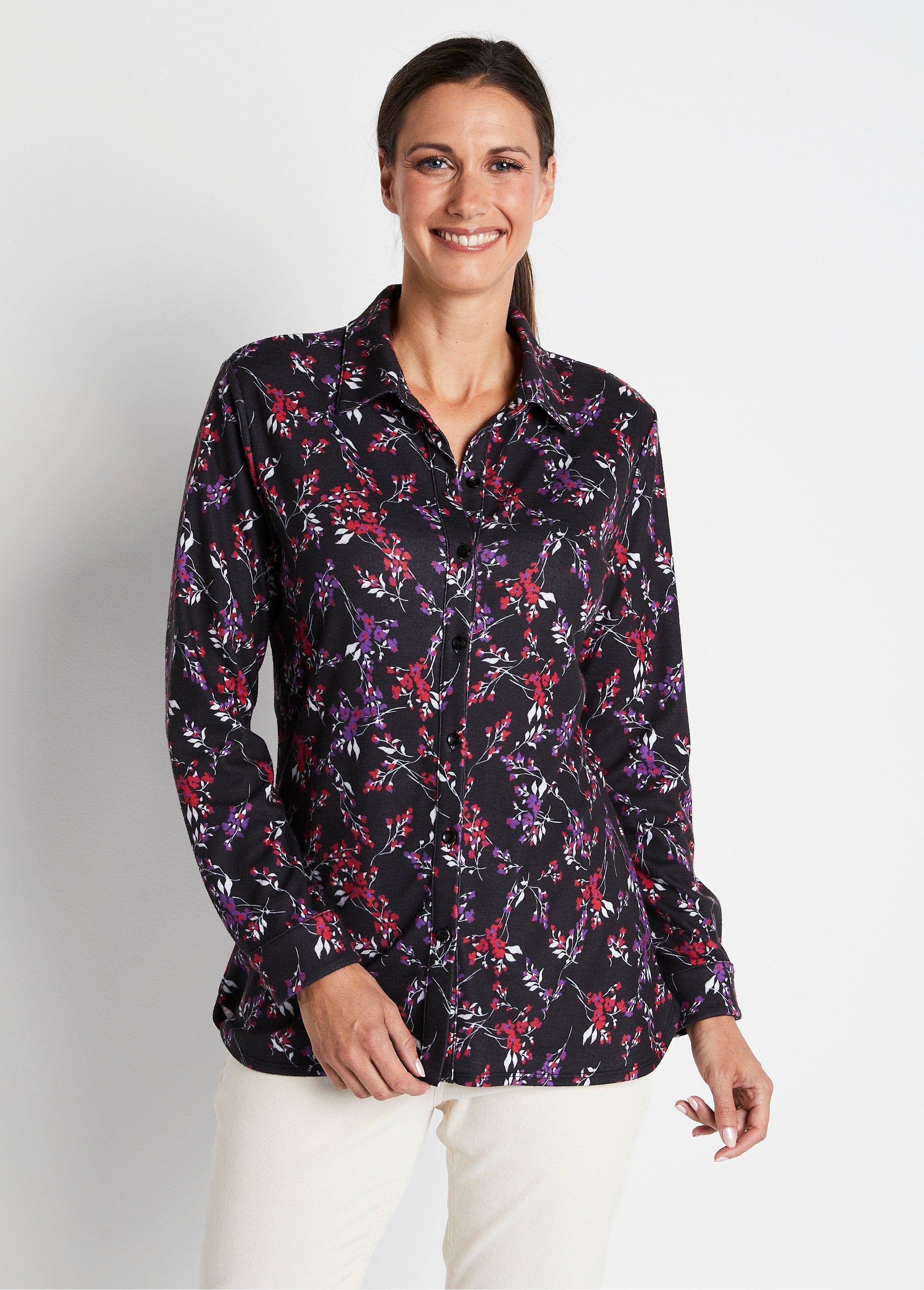 Warm_knit_floral_blouse_Black_print_FA1_slim