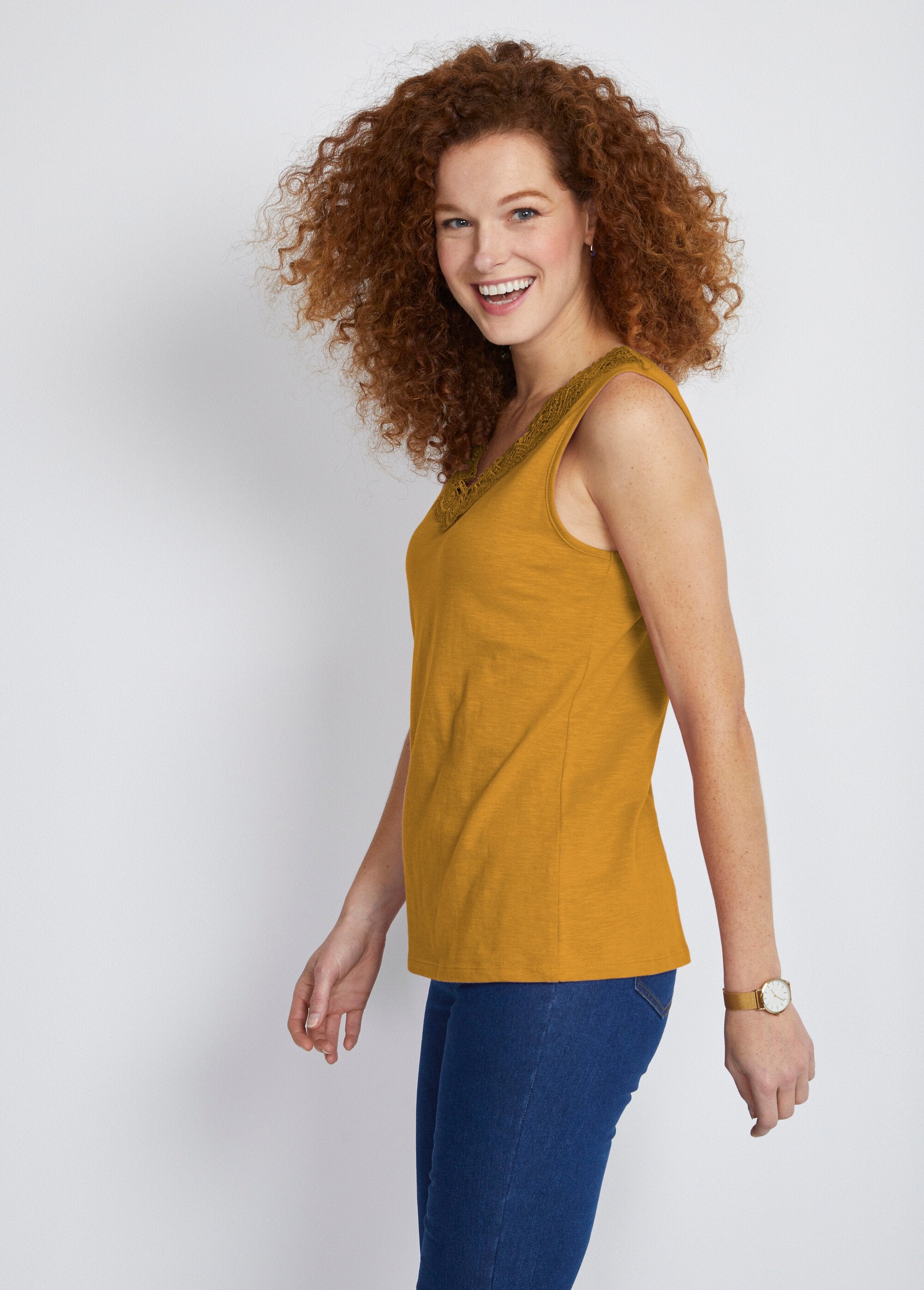 Cotton_and_macramé_tank_top_Honey_DR1_slim