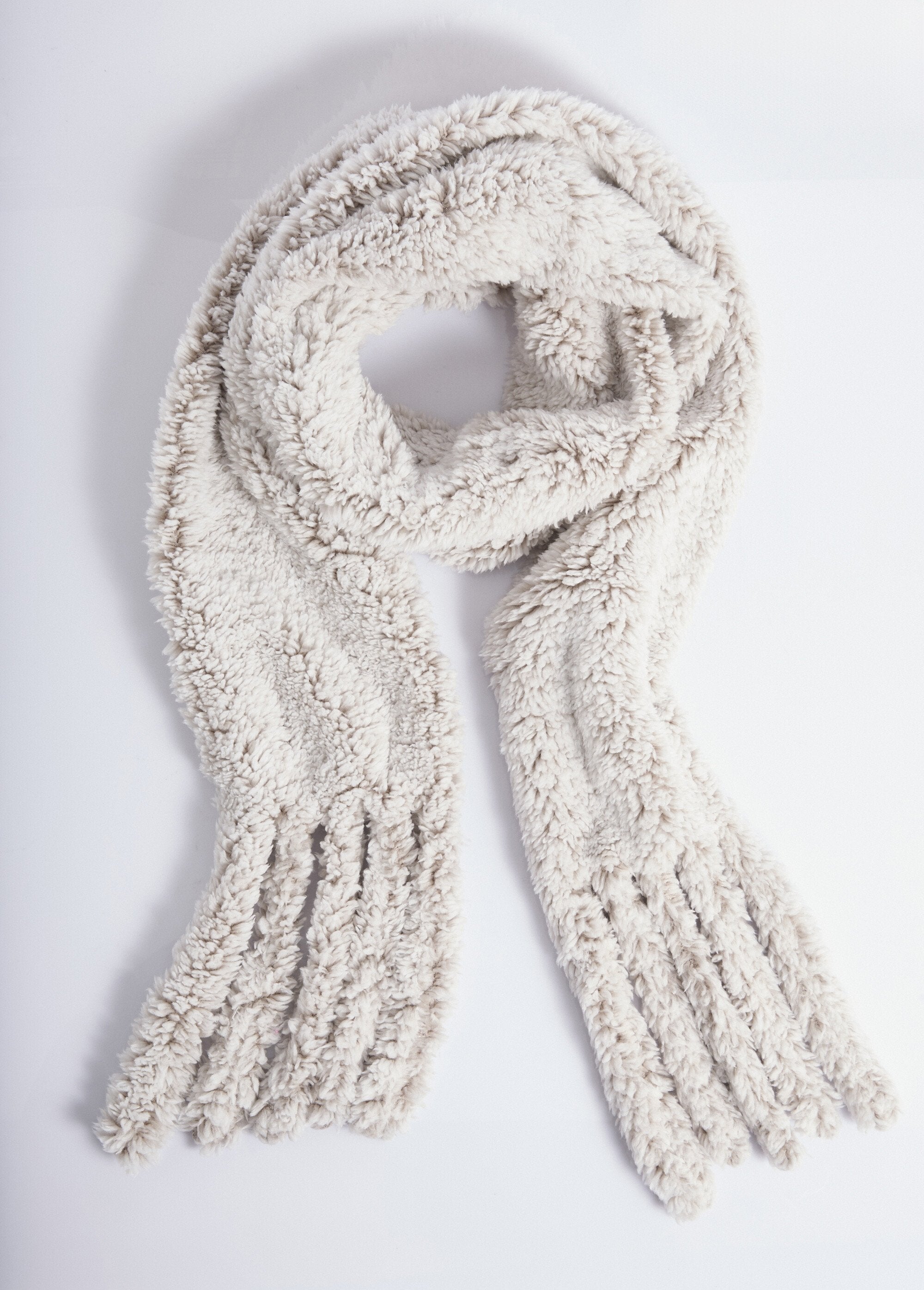 Warm_sherpa-style_fleece_scarf_Ecru_AP1_slim