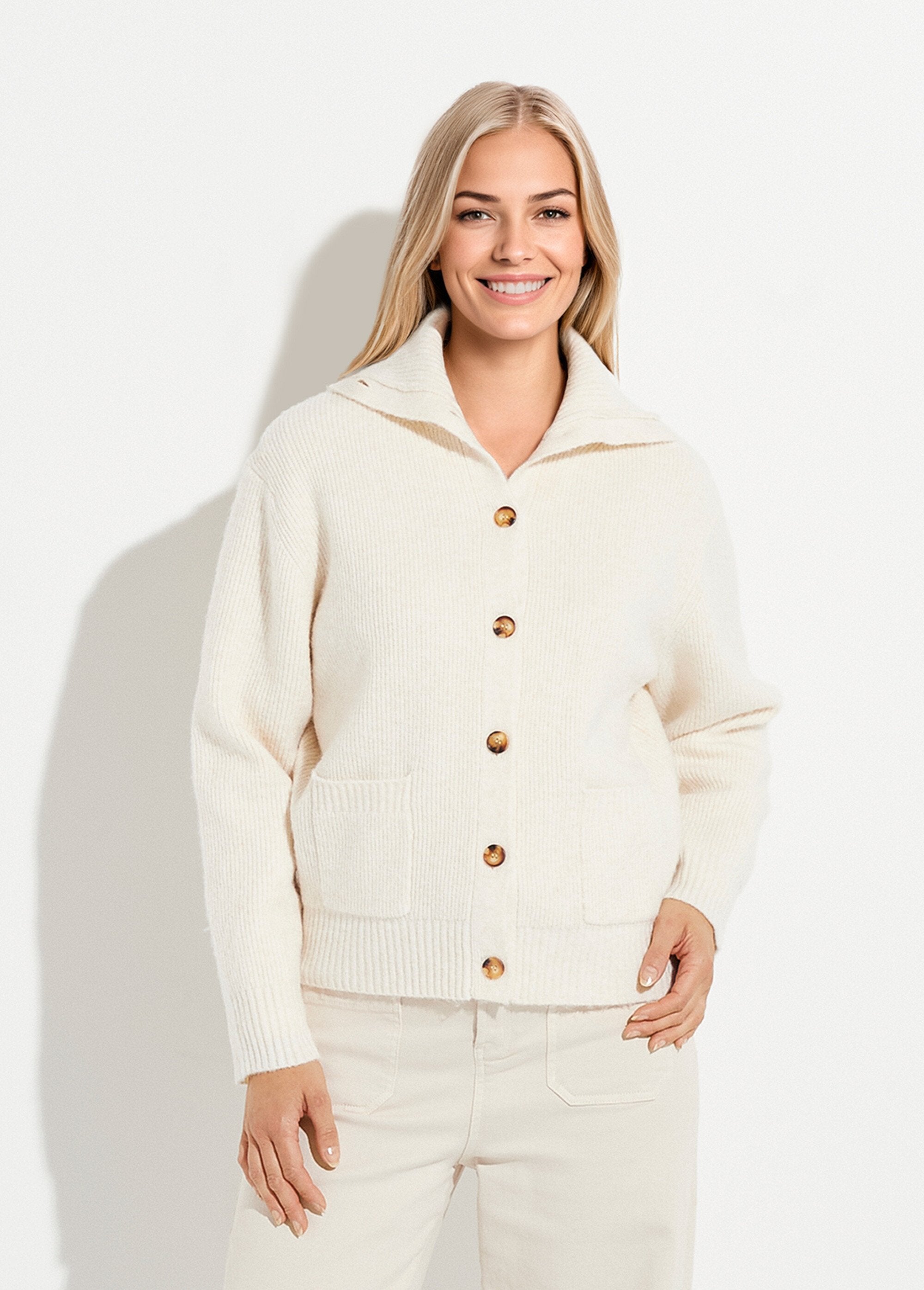 Gilet_boutonné_chaud_côtelé_avec_laine_et_fibres_recyclées_Ivoire_FA1_slim