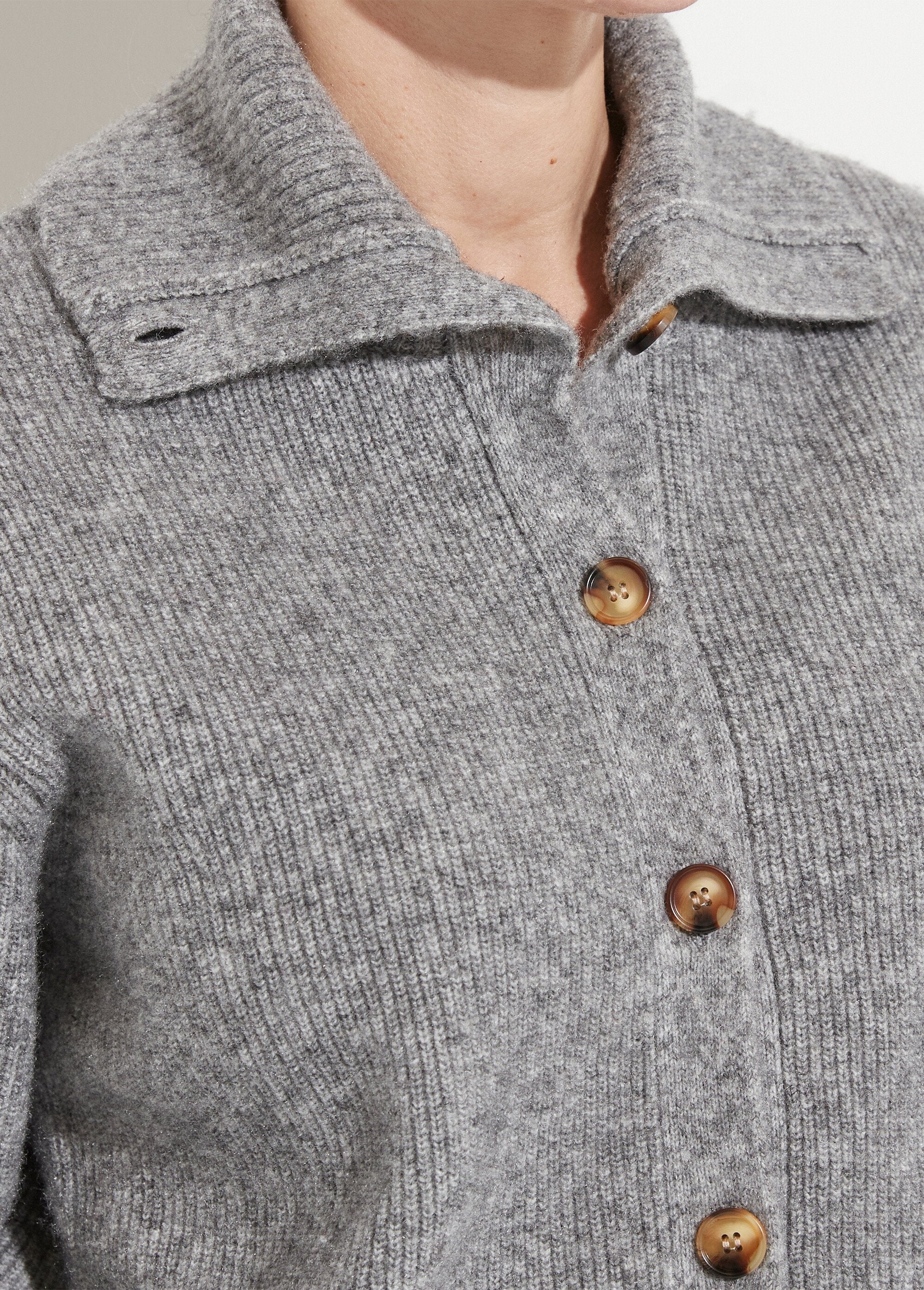 Gilet_boutonné_chaud_côtelé_avec_laine_et_fibres_recyclées_Gris_chine_DE1_slim