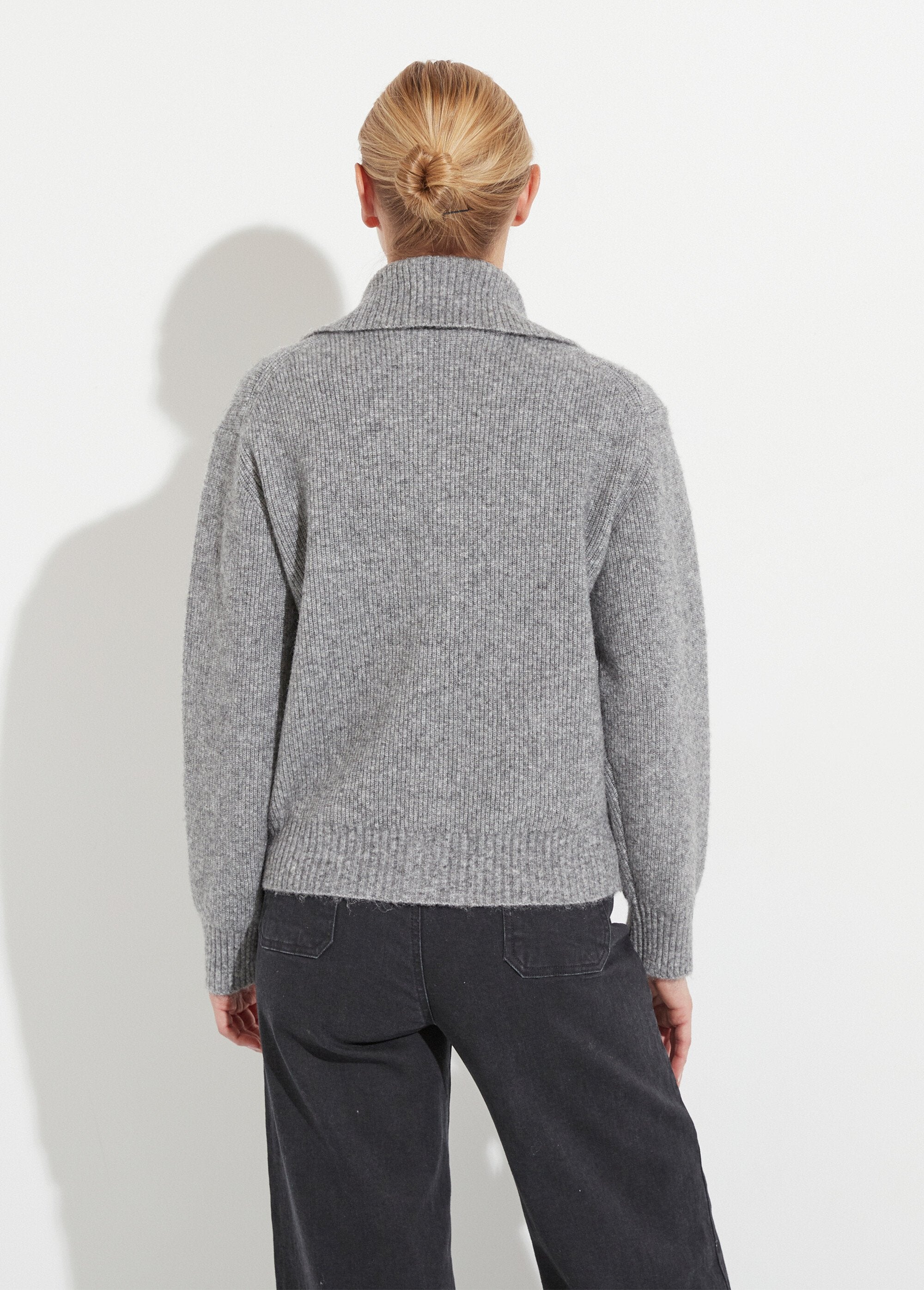 Gilet_boutonné_chaud_côtelé_avec_laine_et_fibres_recyclées_Gris_chine_DO1_slim
