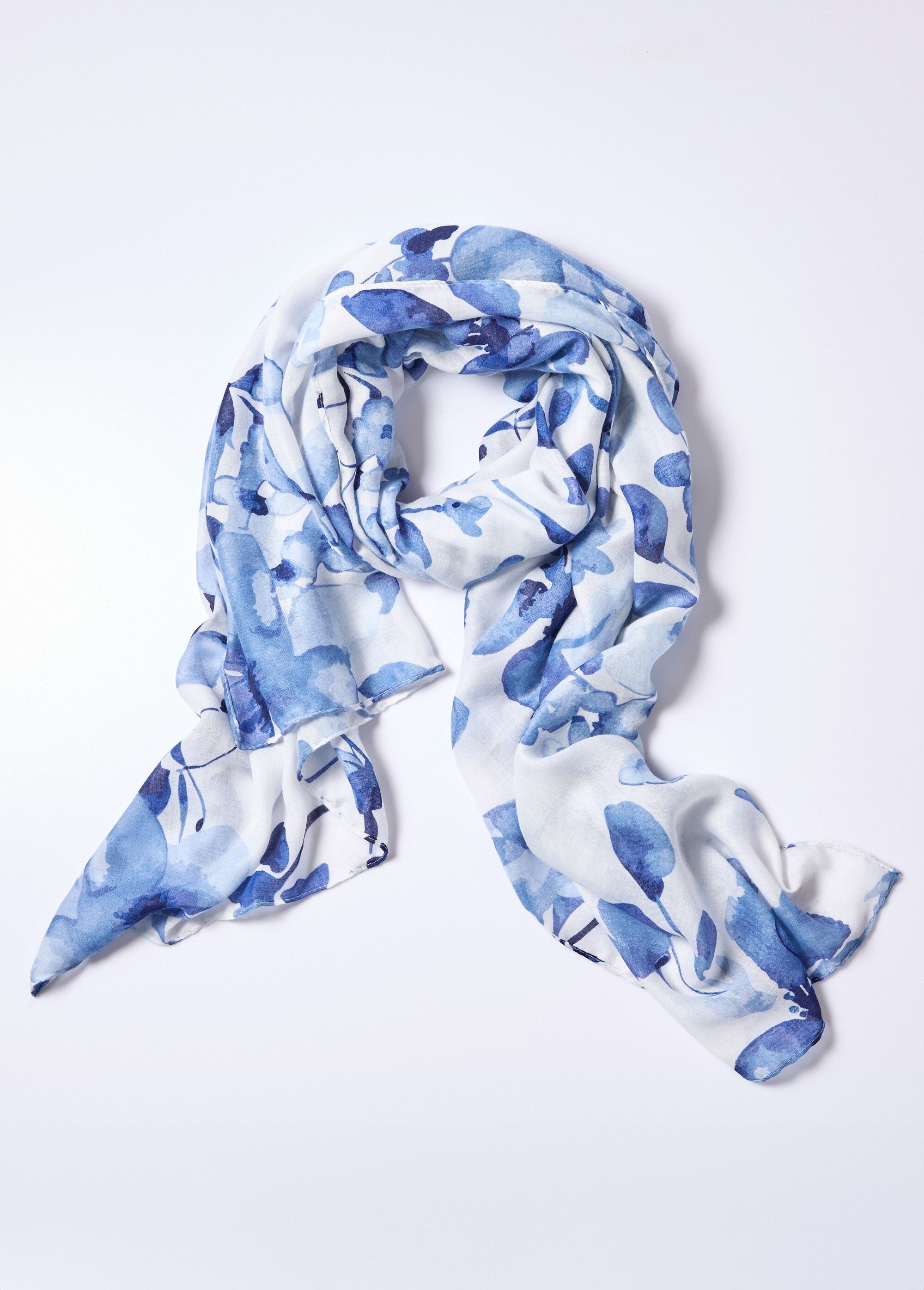 Large_watercolor-style_floral_stole_Blue_FA1_slim