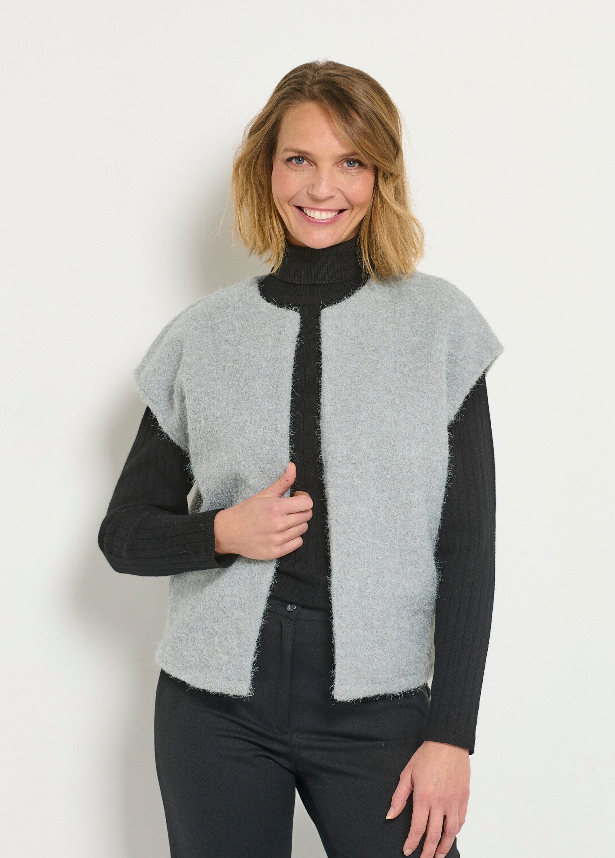 Sleeveless_wool-look_jacket_Gray_FA1_slim