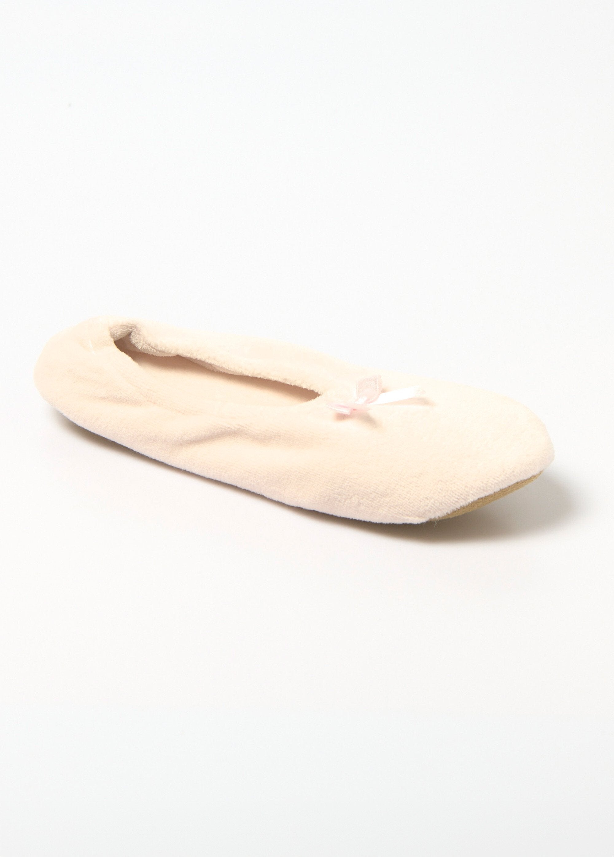 Elasticated_velvet_ballerina_slippers_Light_pink_FA1_slim