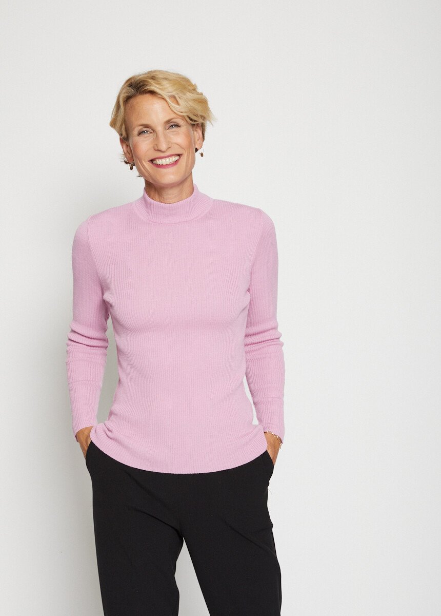 High_neck_sweater_with_merino_wool_Powdery_pink_FA1_slim