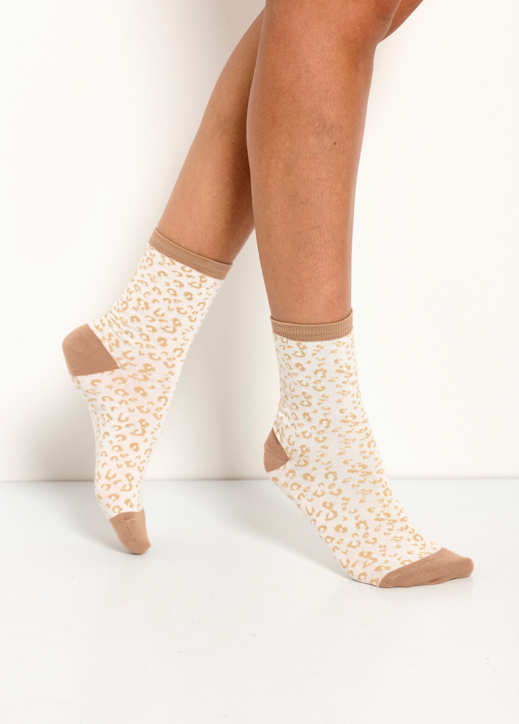 Leopard_Print_Mid-Calf_Socks_-_Pack_of_3_Pairs_Ivory_lot3_FA1_slim