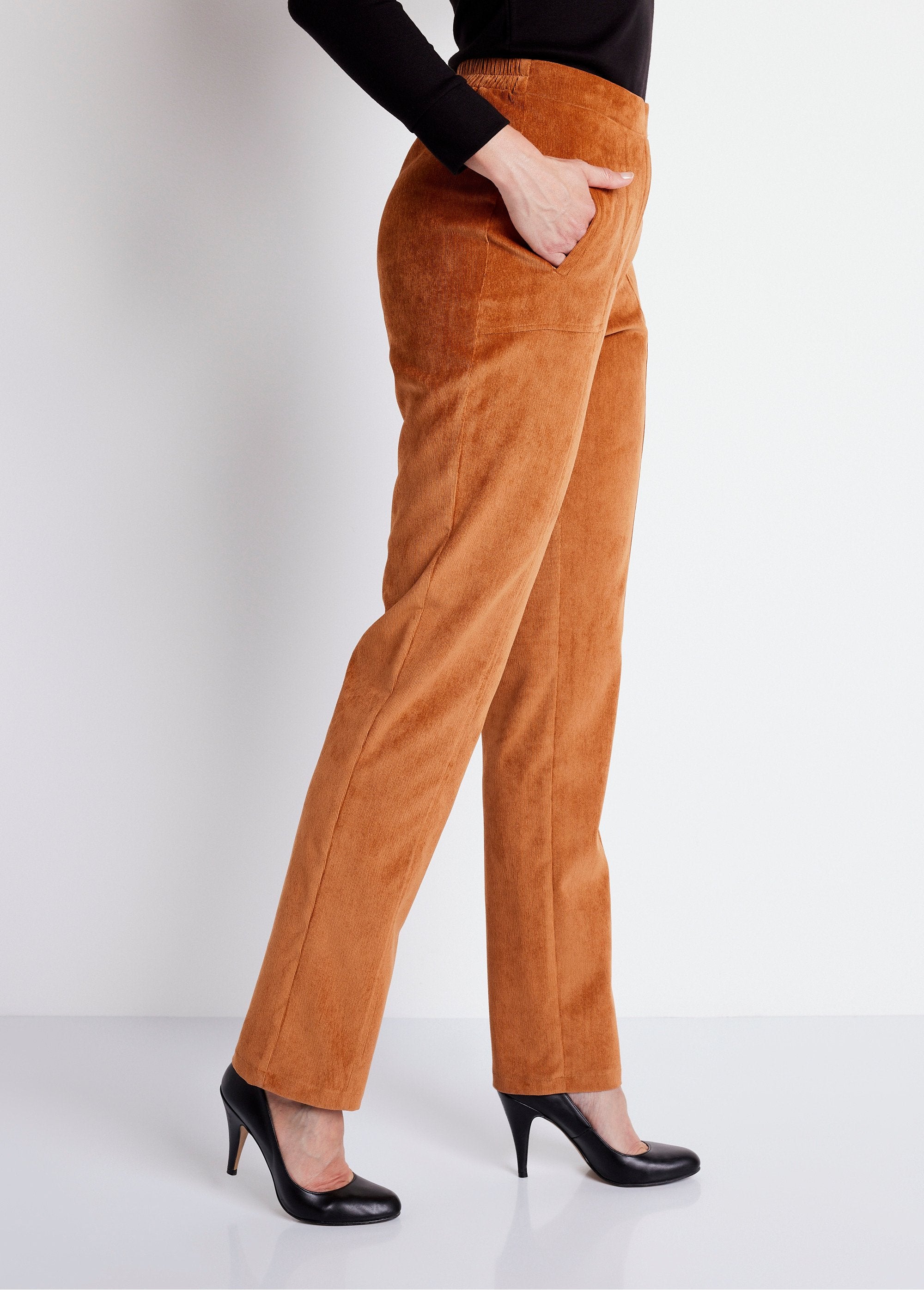 Straight_pants_with_elasticated_waist_and_milleraies_velvet_Caramel_DR1_slim