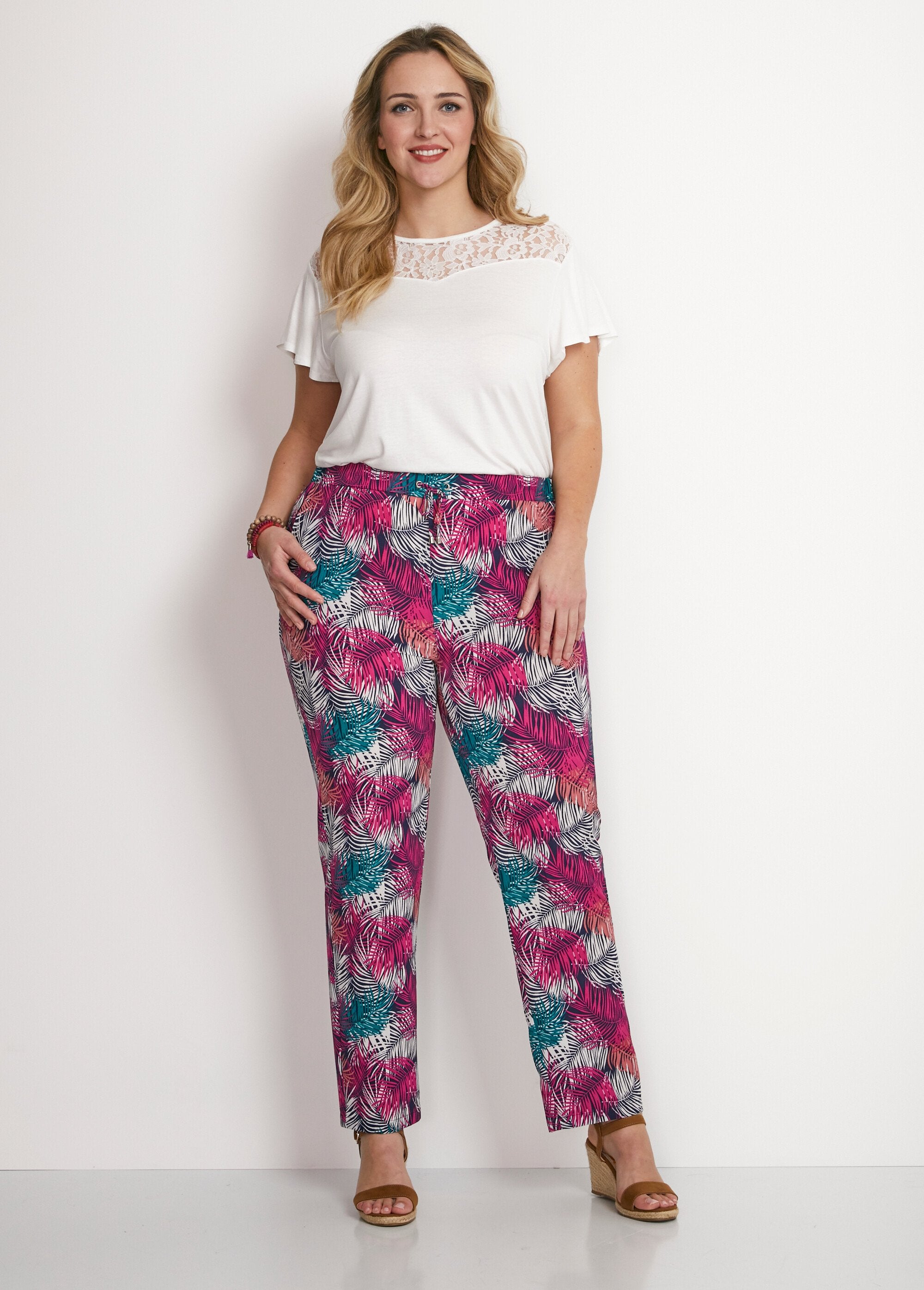 Loose_pants_with_elasticated_waist_Fuchsia_print_SF1_curvy