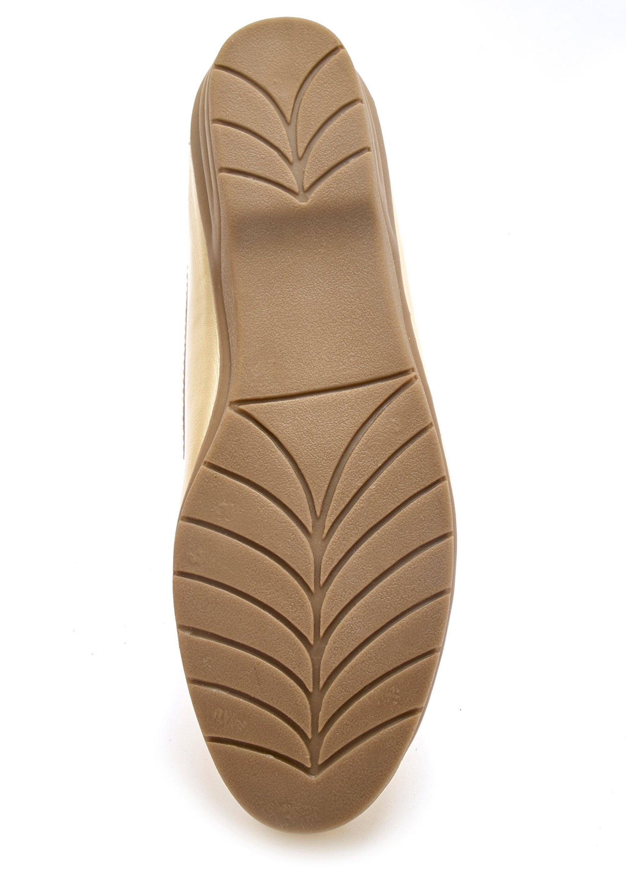 Wide_width_leather_moccasins_Golden_UN1_slim