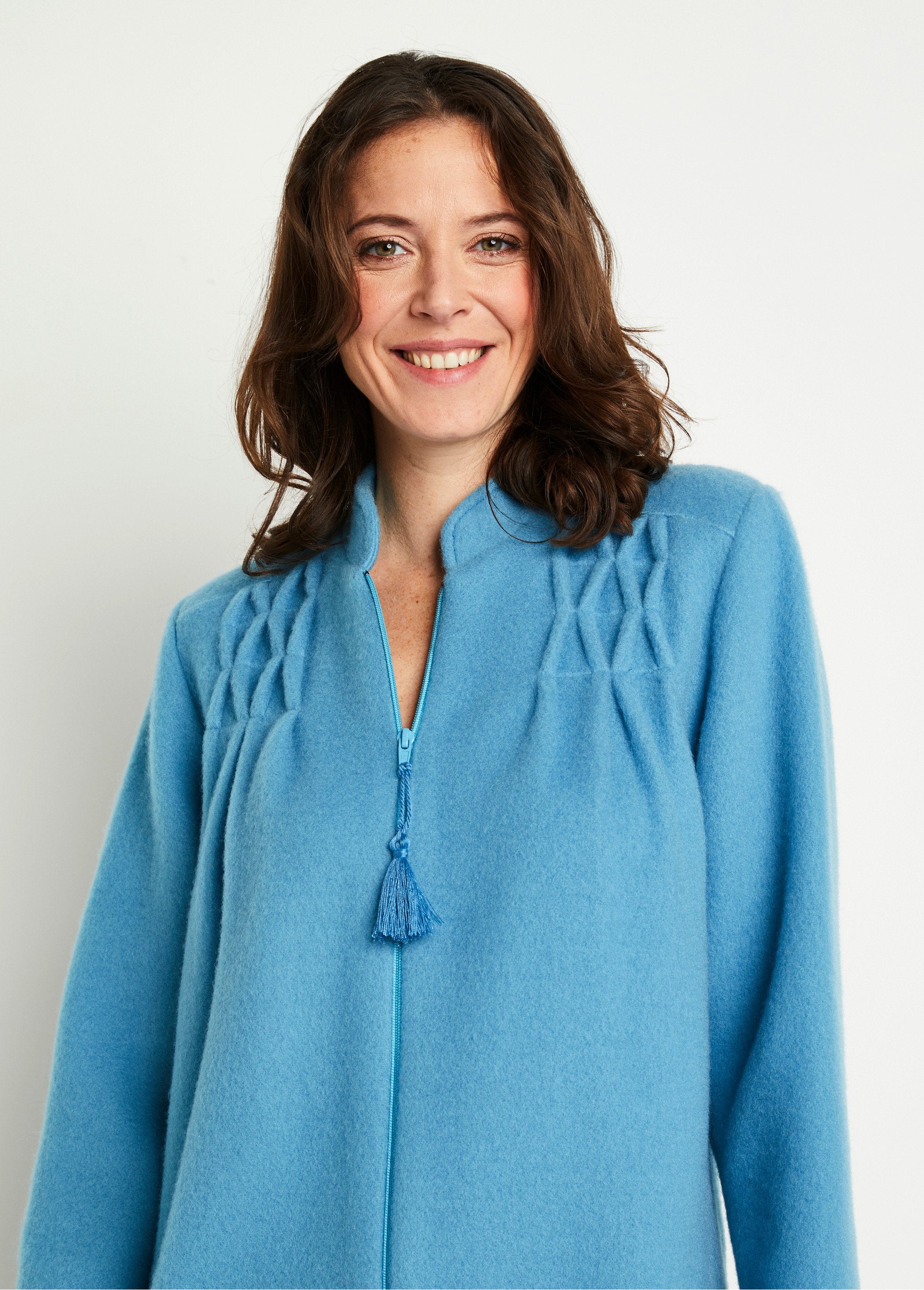 Courtelle®_zipped_knit_bathrobe_Blue_Duck_DE1_slim