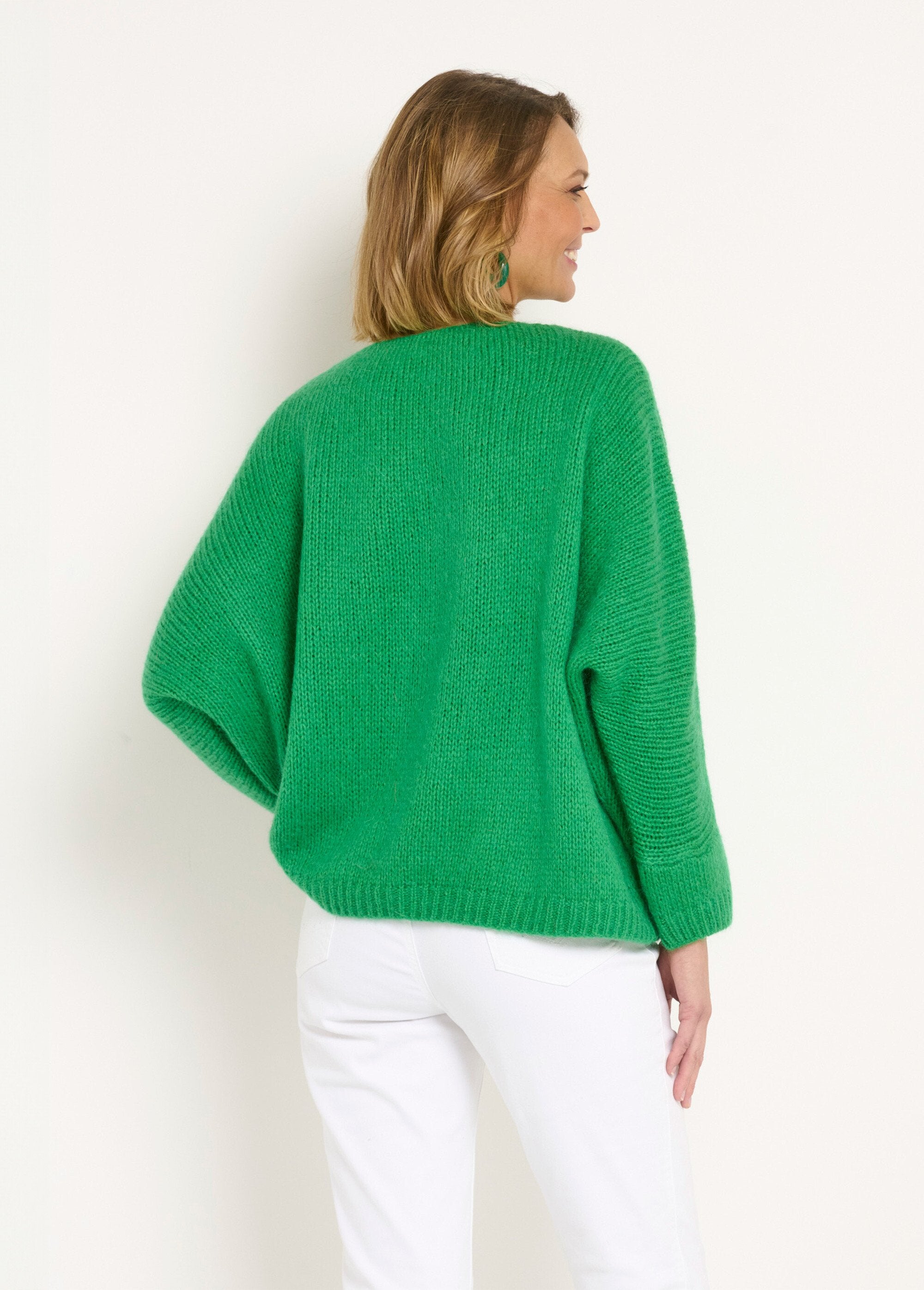 Pull_chaud_laine_mohair_col_V_emmanchures_descendues_Vert_DO1_slim