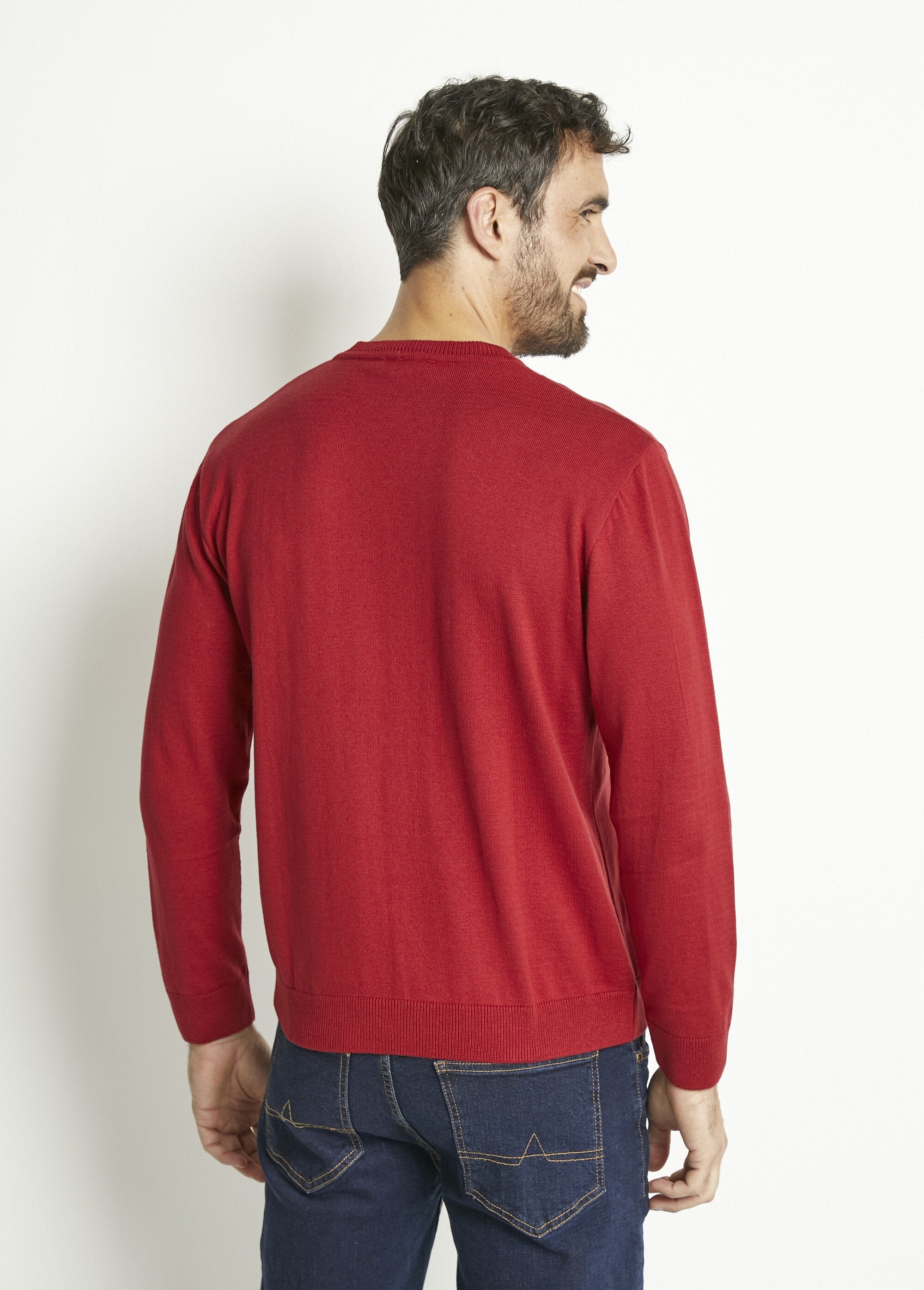 Long-sleeved_cotton_V-neck_sweater_Bordeaux_DO1_slim