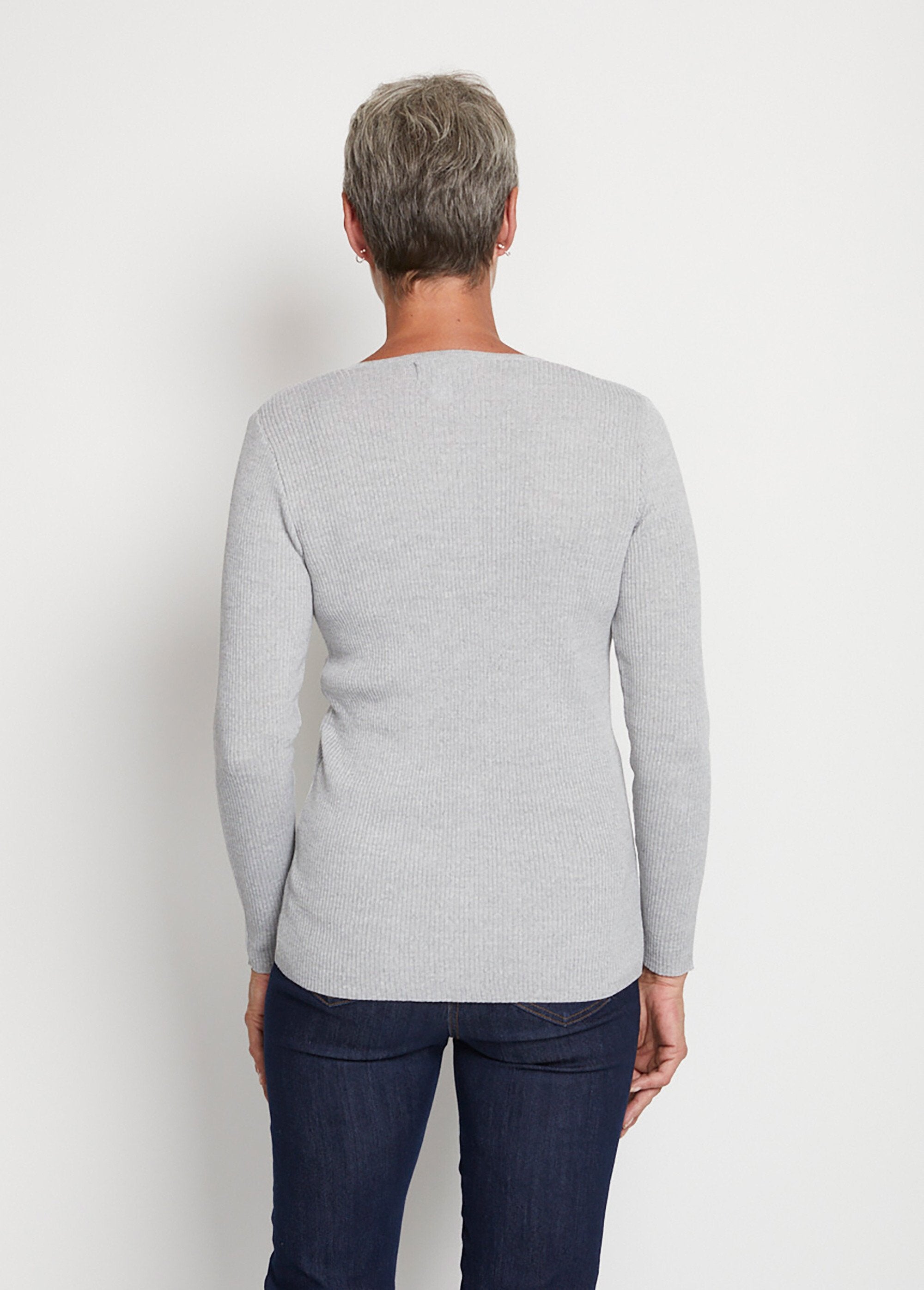 Tunisian_neckline_sweater_with_merino_wool_Heather_gray_DO1_slim