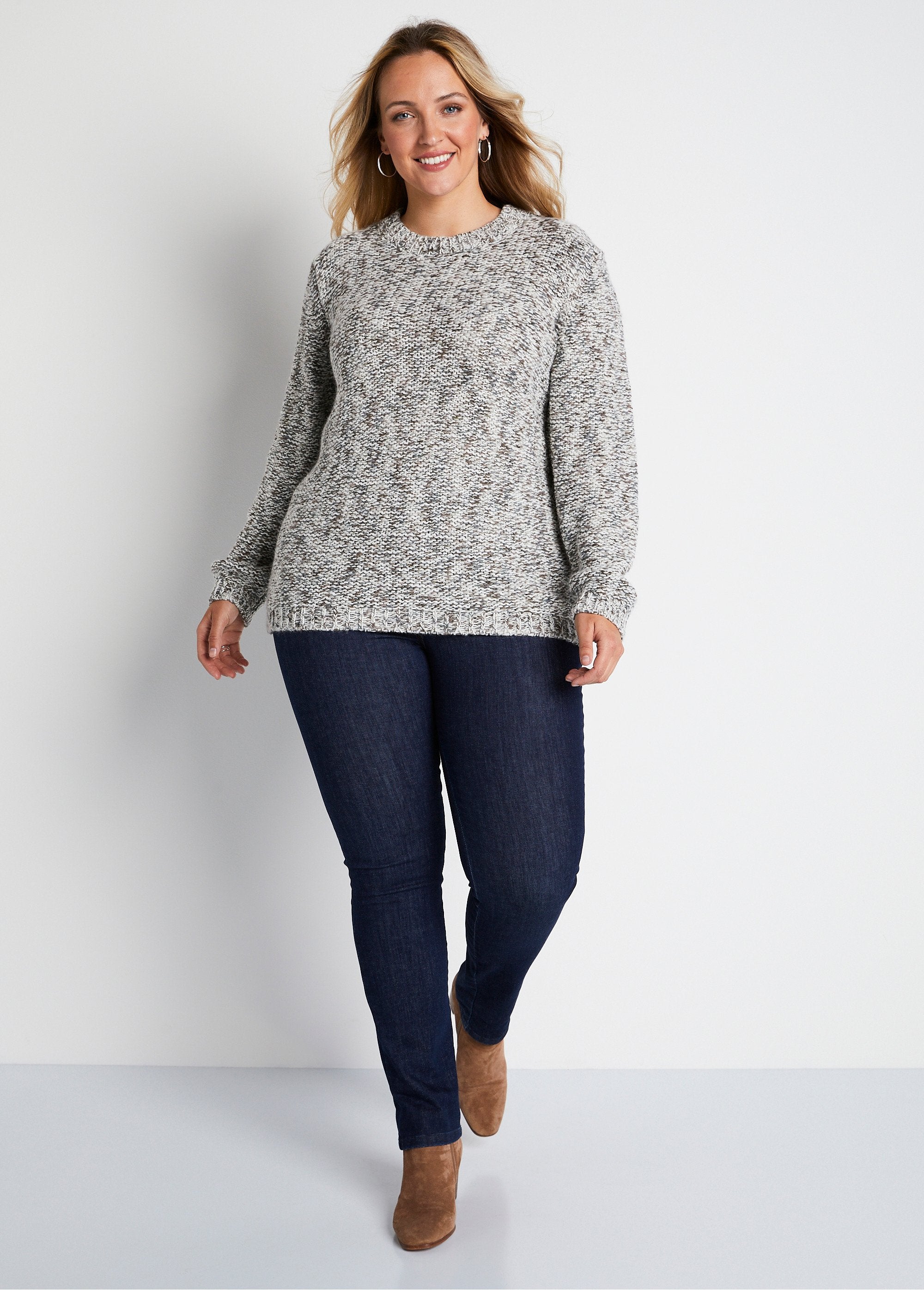 Round_neck_mouliné_sweater_with_wool_and_alpaca_Ecru_and_beige_SF1_curvy