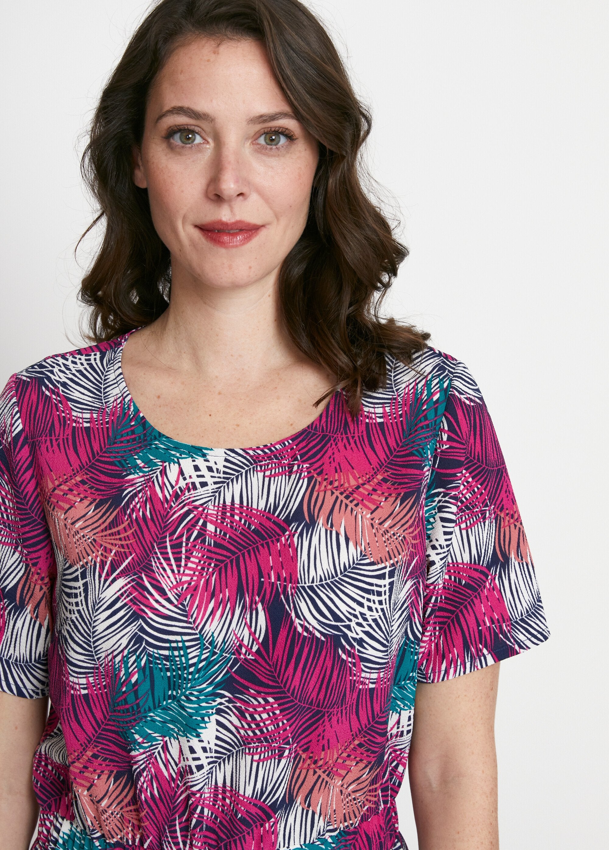 Short_straight_dress_with_elasticated_waist_Green_and_fuchsia_DE1_slim