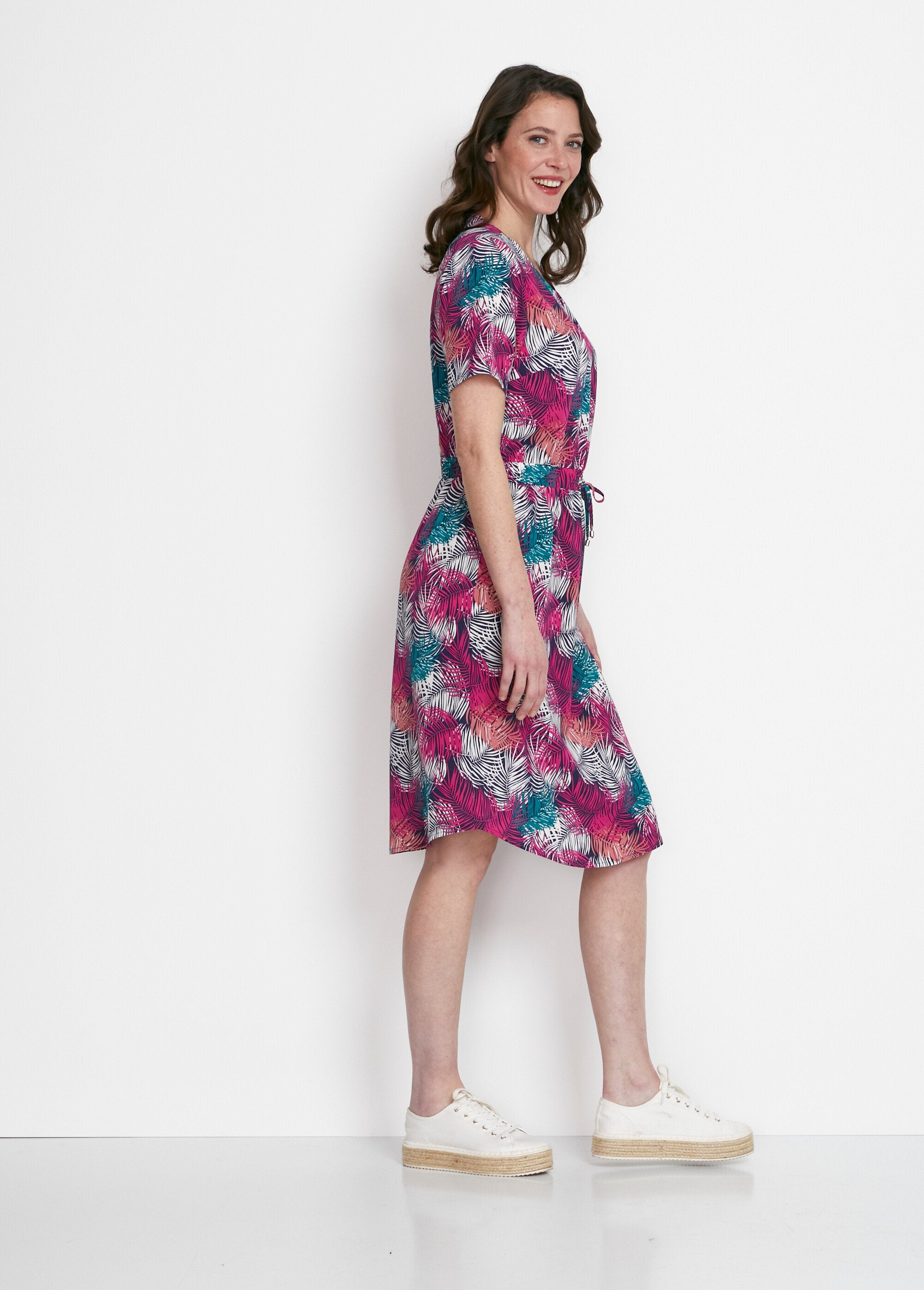 Short_straight_dress_with_elasticated_waist_Green_and_fuchsia_DR1_slim