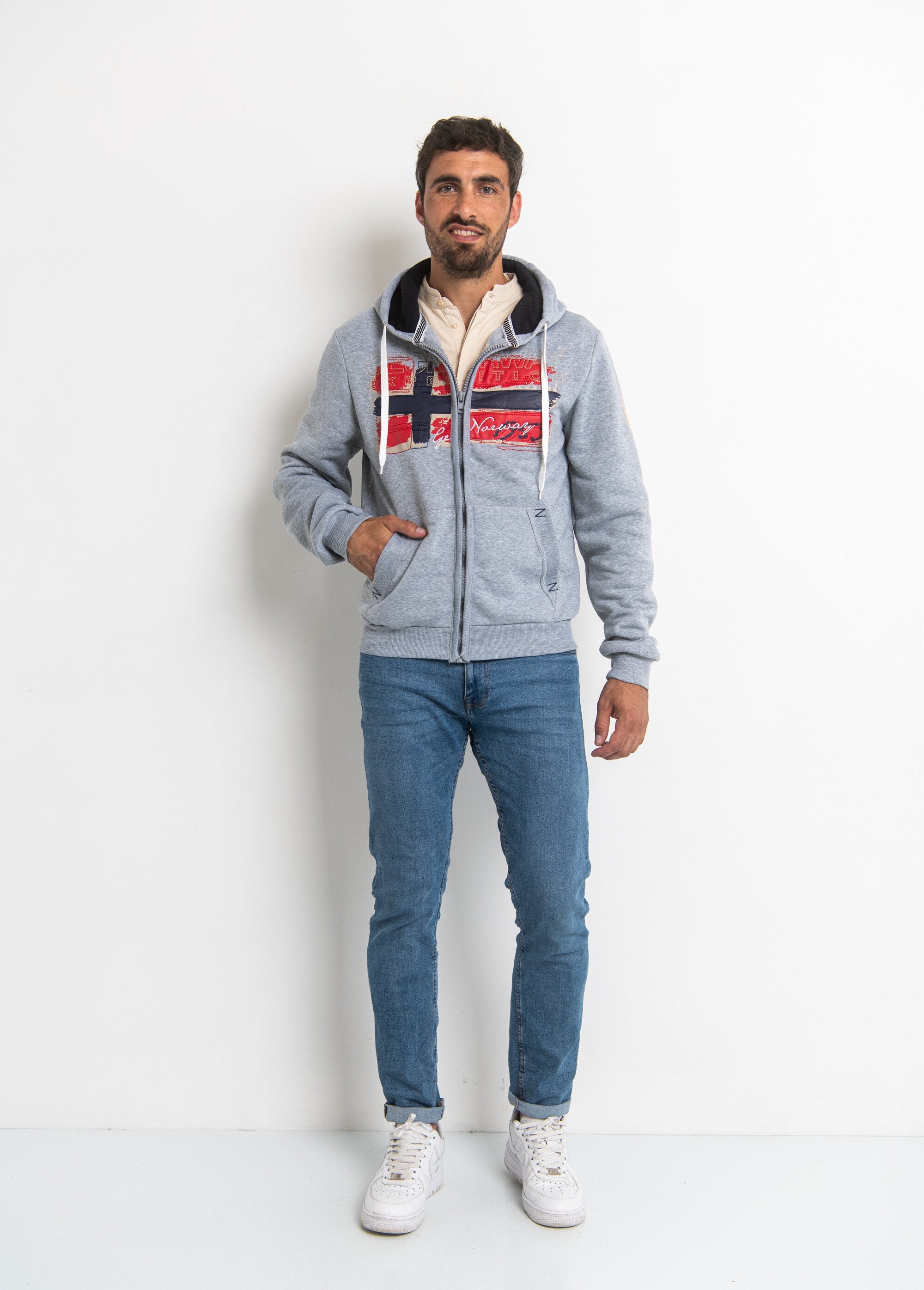 Kangaroo_pocket_zipped_hoodie_Gray_and_navy_SF1_slim