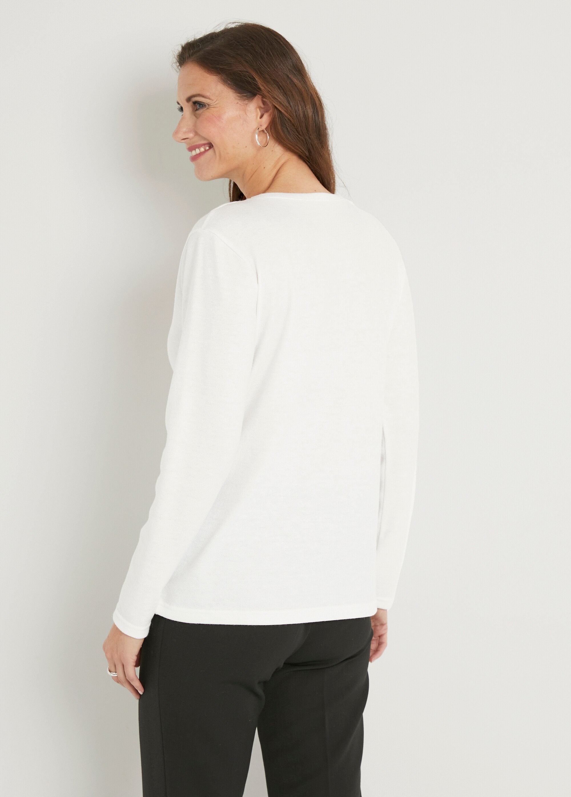 Warm_plain_T-shirt,_long_sleeves,_studs_and_rivets_Ecru_DO1_slim